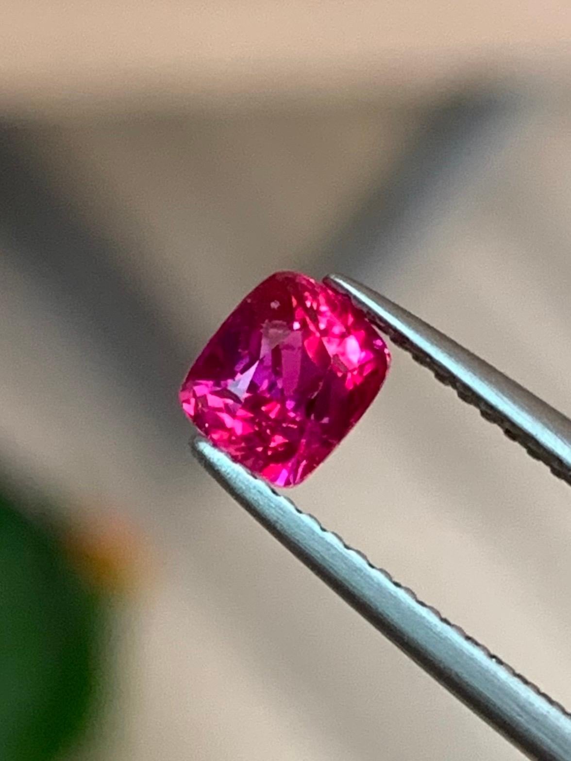 GRS Certified 1.00 Ct Natural Unheated Premium Grade Red Ruby (Ideal for a ring) For Sale 2