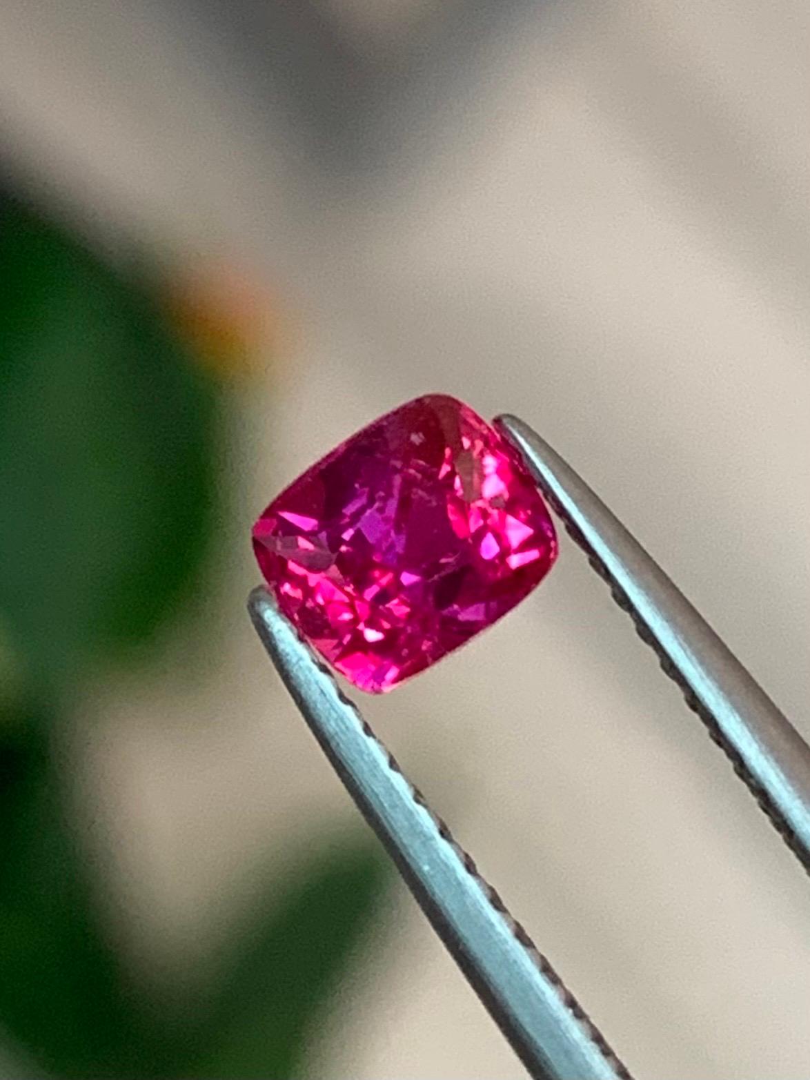 GRS Certified 1.00 Ct Natural Unheated Premium Grade Red Ruby (Ideal for a ring) For Sale 3
