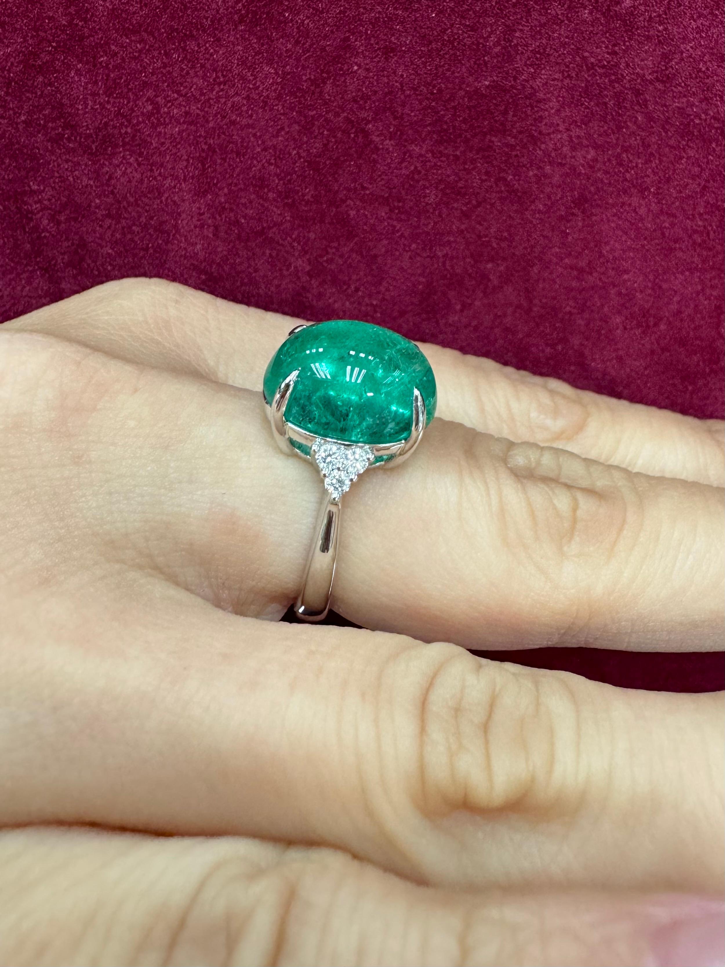 Cabochon GRS Certified 10.06 Cts Columbian Minor Emerald Ring. Large Statement Ring For Sale