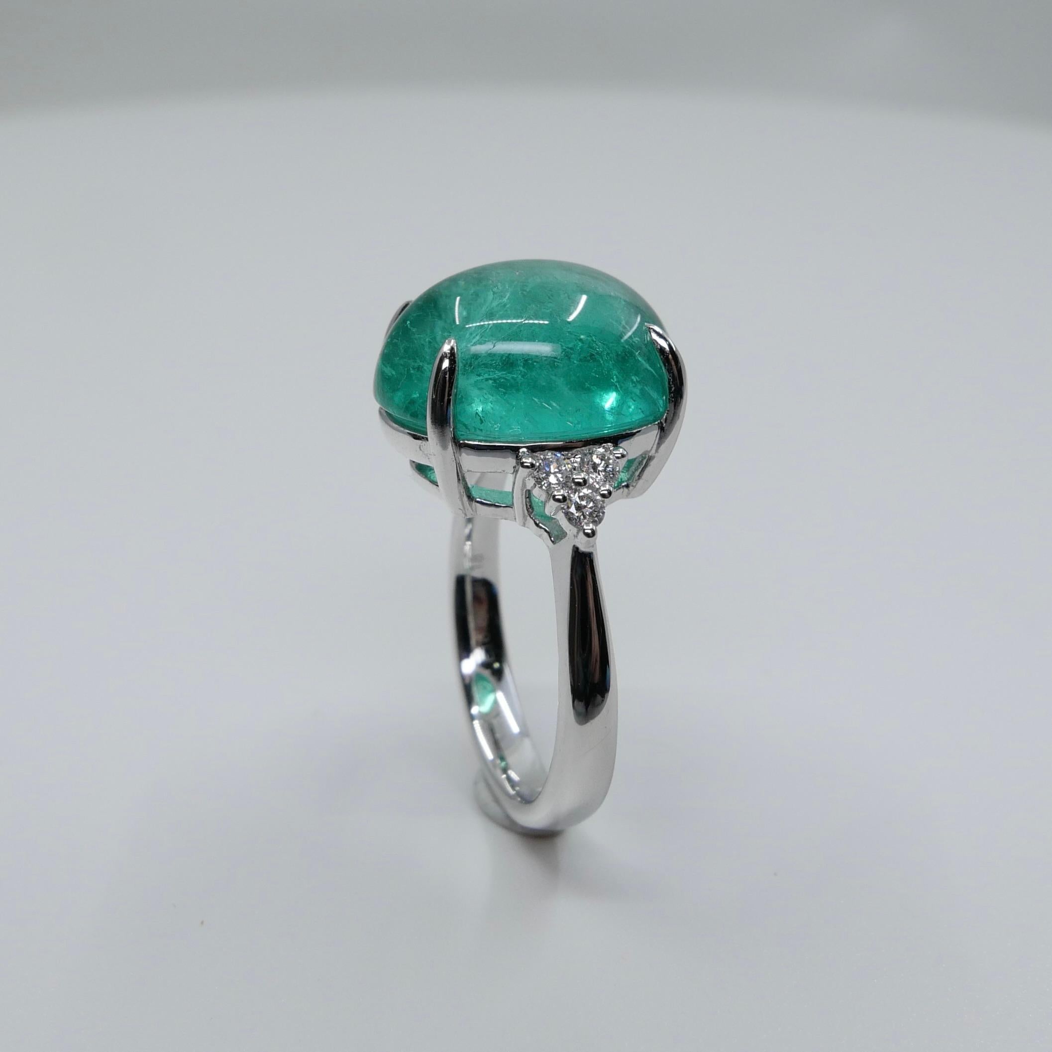 GRS Certified 10.06 Cts Columbian Minor Emerald Ring. Large Statement Ring In New Condition For Sale In Hong Kong, HK
