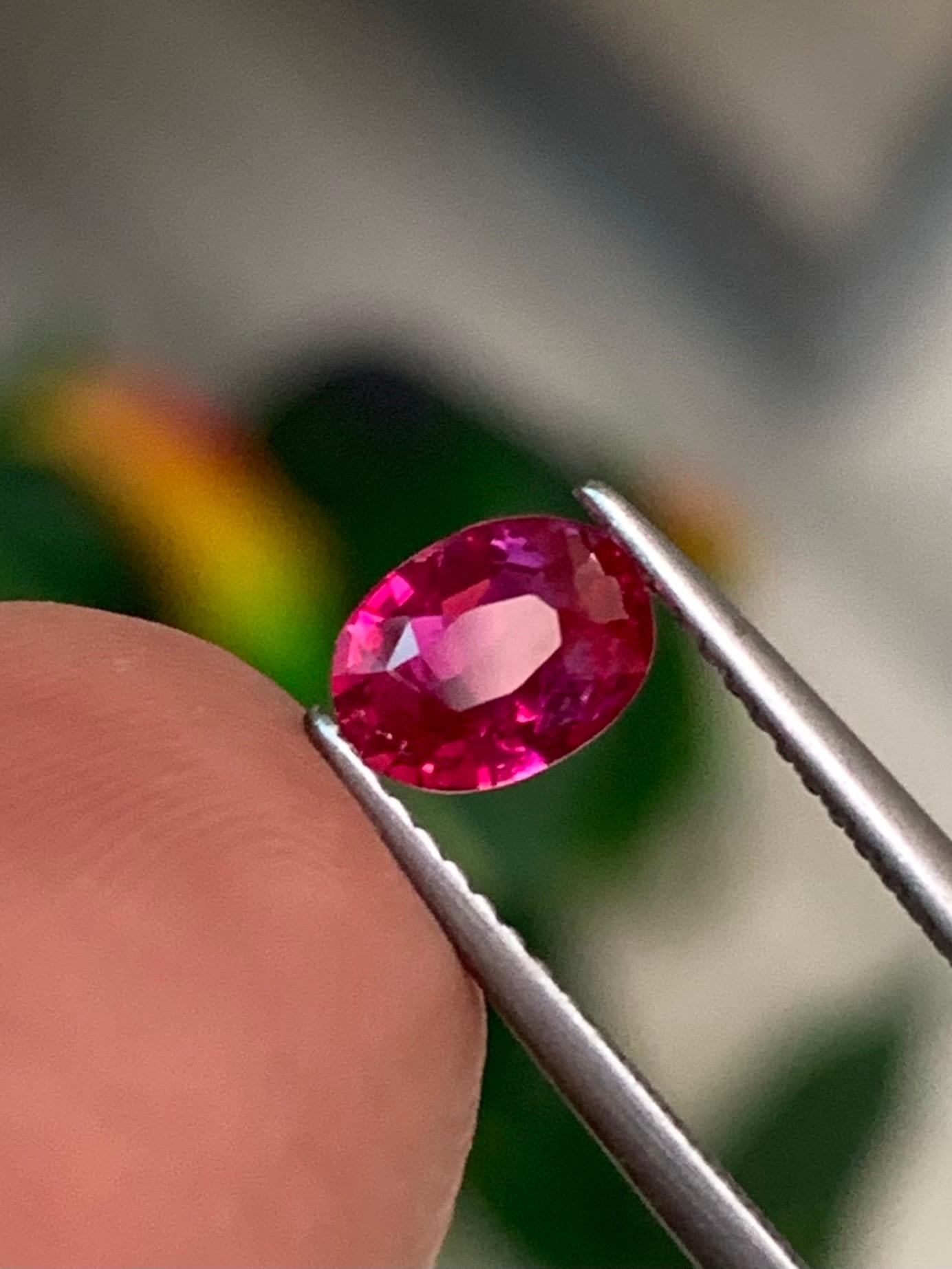 GRS Certified 1.01 Cts Fine Grade Natural Unheated Red Ruby Excellent Luster For Sale 3