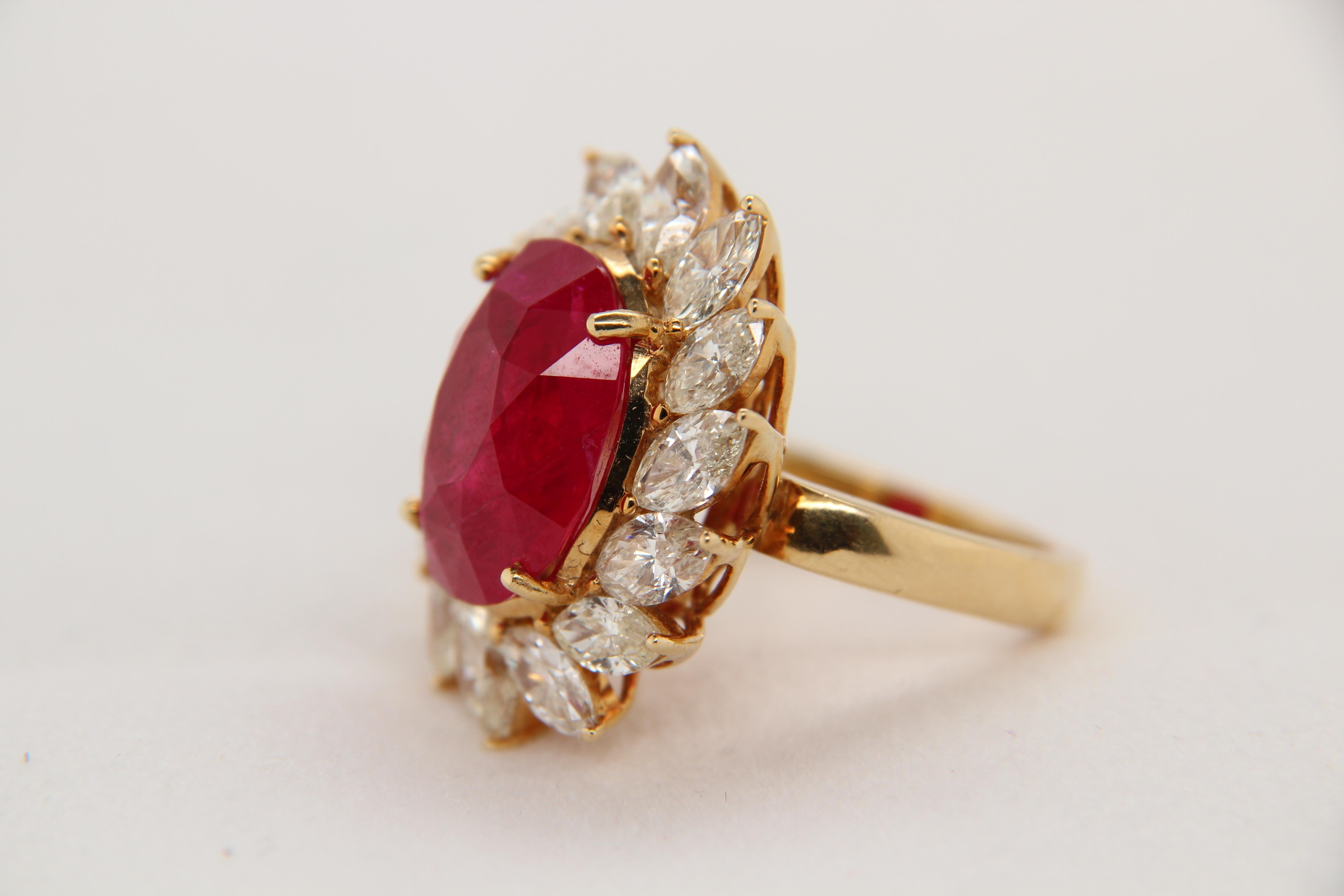 GRS Certified 10.21 Carats Burmese Heated Ring In New Condition For Sale In Bangkok, TH