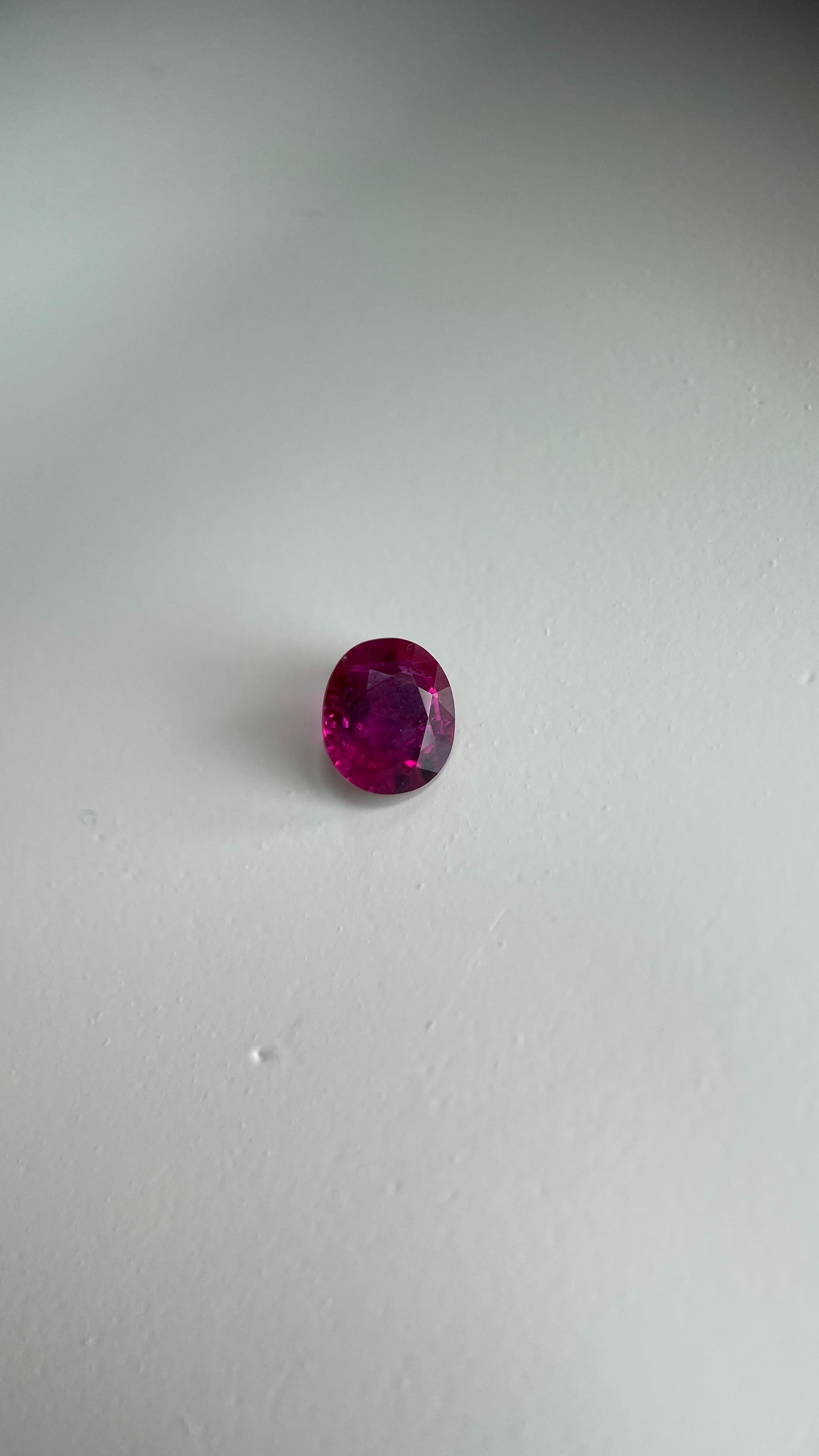 Oval Cut GRS certified 1.02Ct Burmese Unheated Ruby-Red (6.38 x 5.52 x 3.35mm)