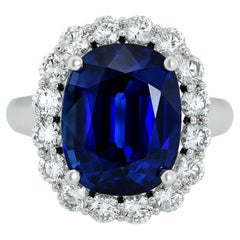 GRS-zertifizierter 10,64 Karat blauer Saphir in Platinring mit Diamanten gefasst