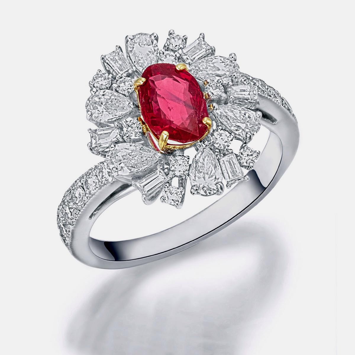 Anillo de rubí de sangre de paloma birmana en oro de 18 quilates, certificado GRS, de 1,07 quilates sin calor Corte oval en venta