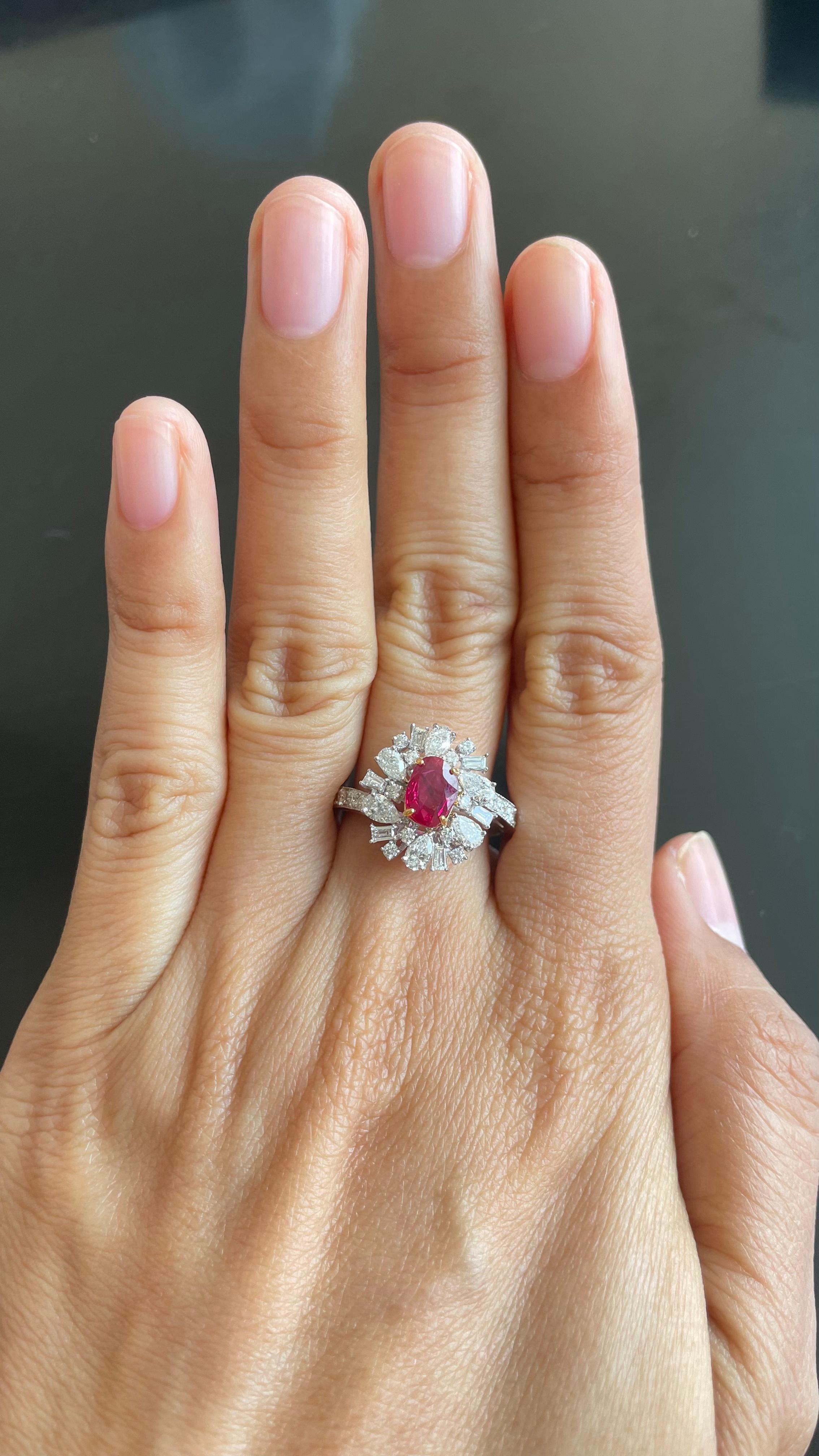 Anillo de rubí de sangre de paloma birmana en oro de 18 quilates, certificado GRS, de 1,07 quilates sin calor en venta 1