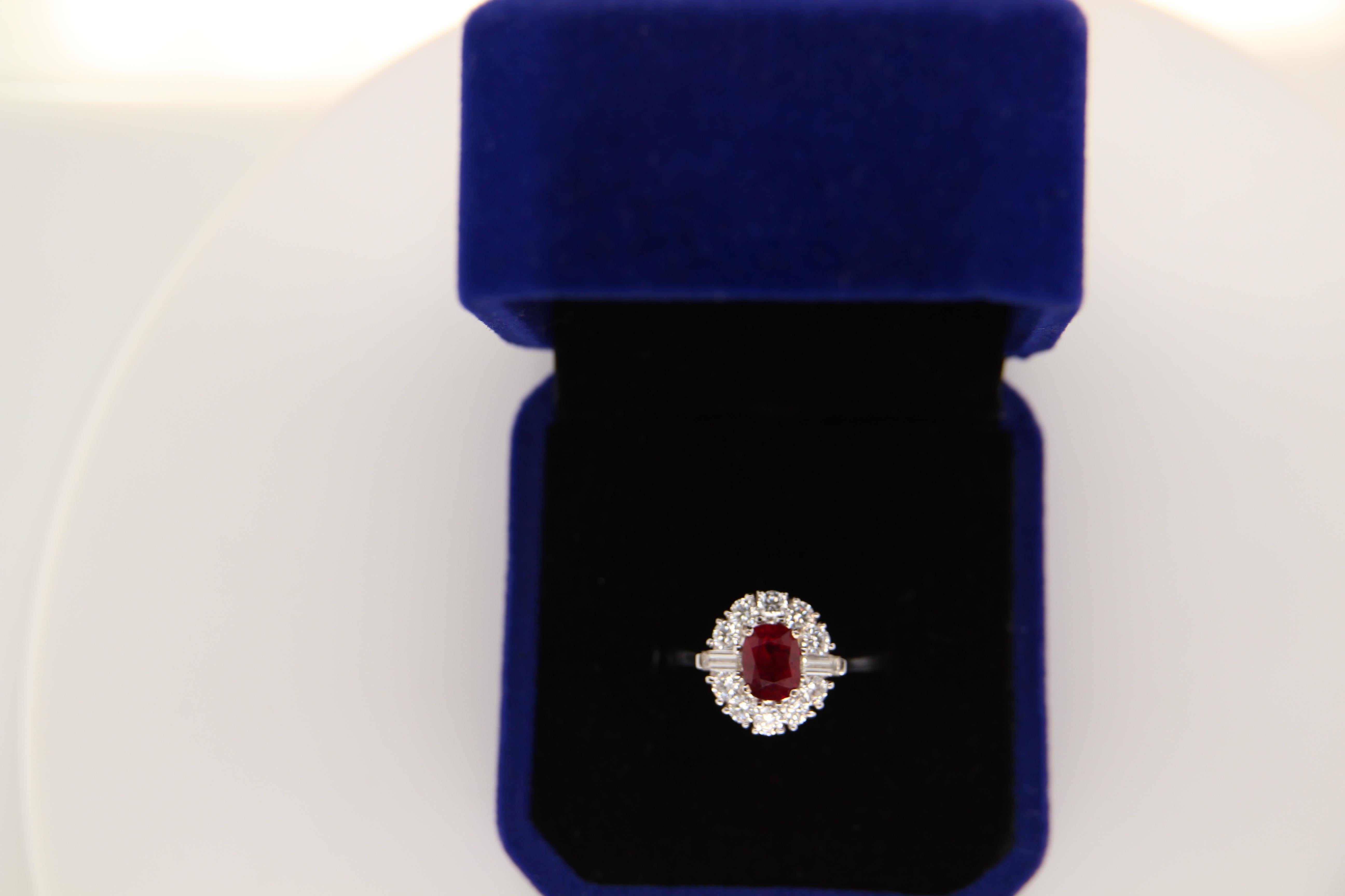 GRS Certified 1.10 Carat Burma Ruby Pigeon Blood Diamond 18 Karat Gold Ring 3