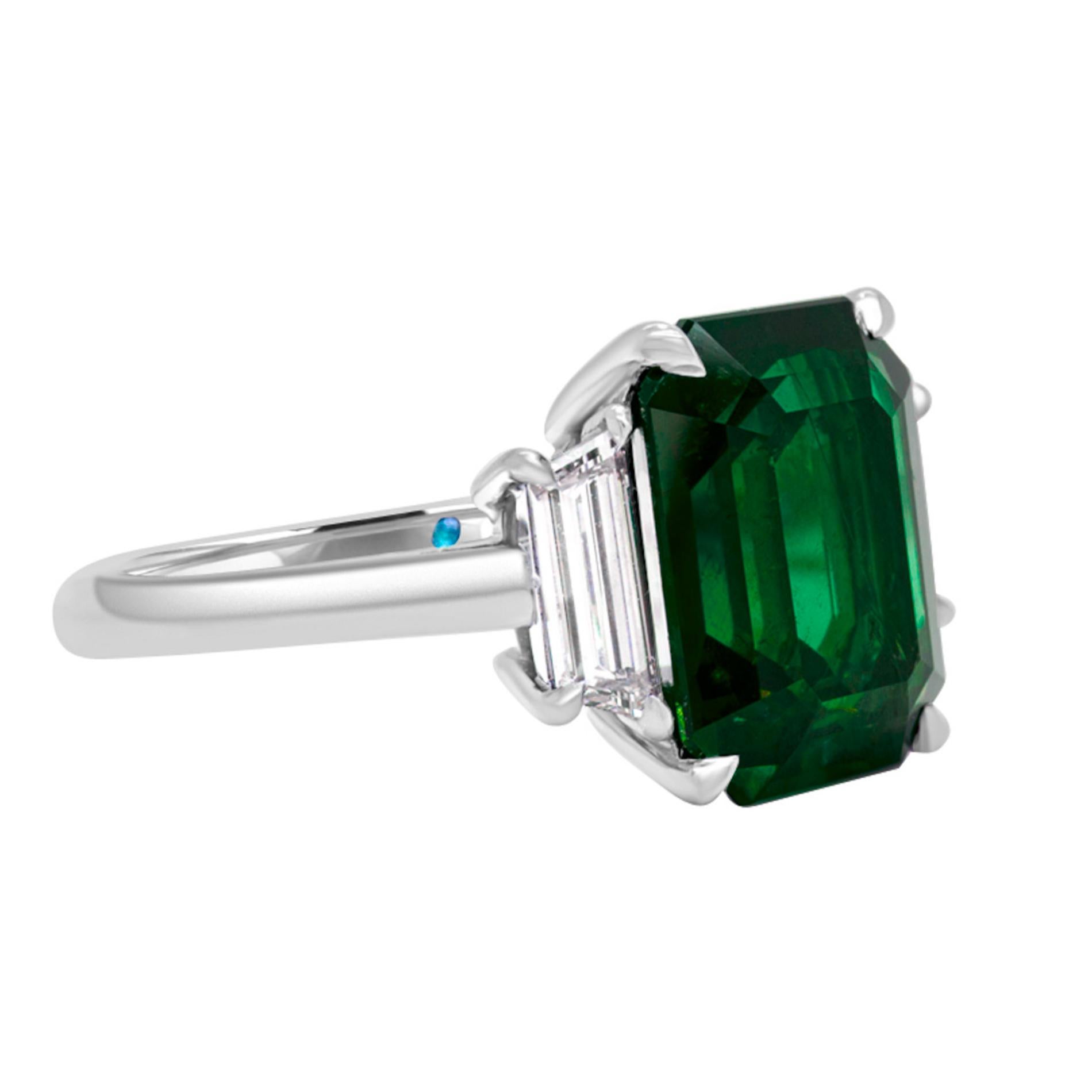Cushion Cut GRS Certified 11.21 Carat Vivid Green Oval Emerald MINOR OIL Diamond Ring For Sale