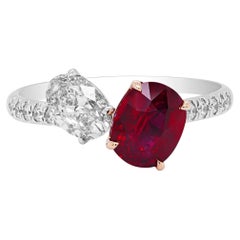 Bague double ovale sertie d'un rubis de Birmanie certifié GRS de 1,19 carats, de couleur « sang de pigeon » et non traité thermiquement