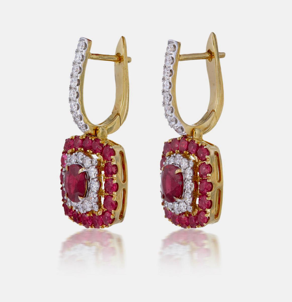 GRS Certified 1.26 Carat Pigeon Blood Ruby and Diamond Earrings In New Condition For Sale In Bangkok, TH