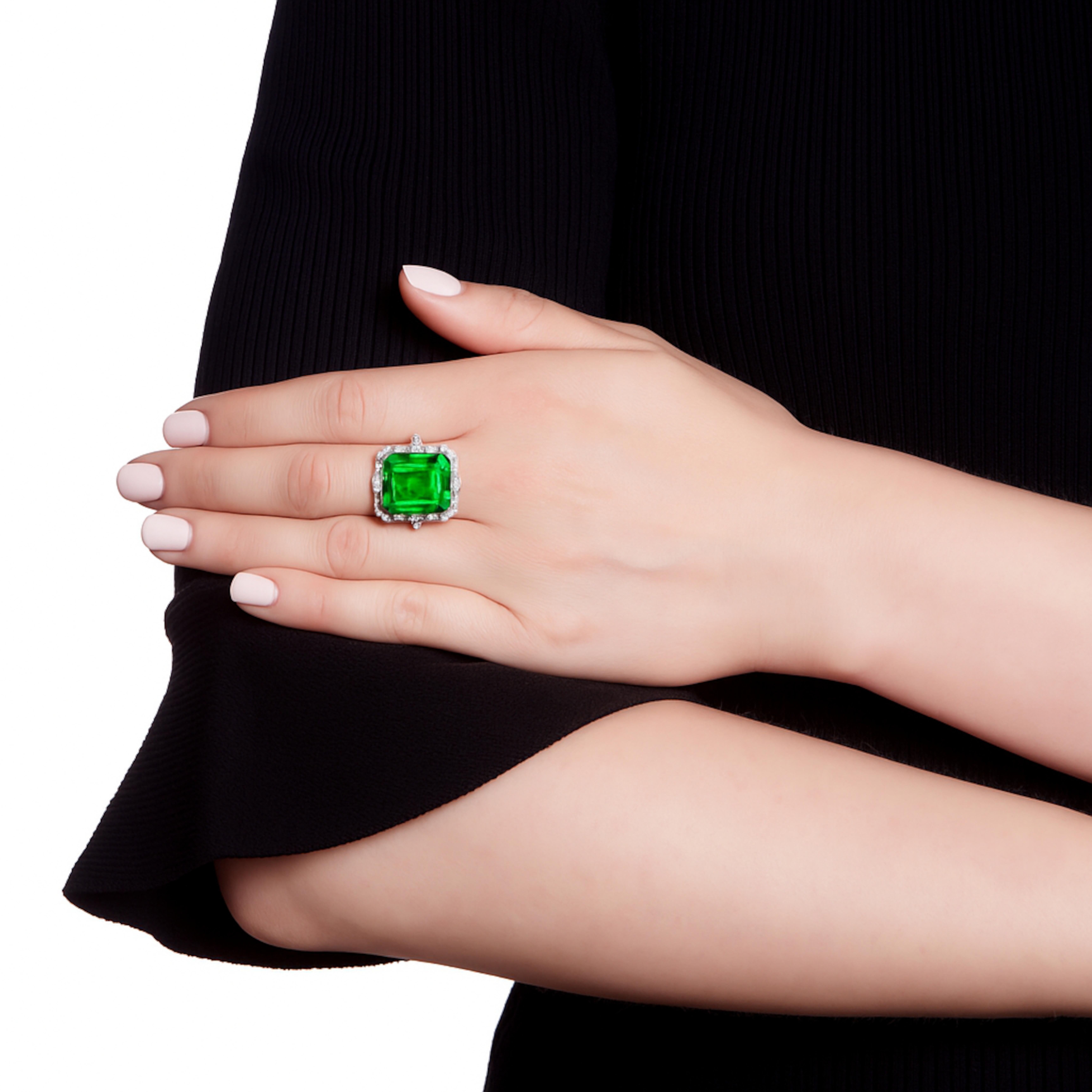 GRS-zertifizierter 12,60 Karat sambischer Smaragd-Diamantenring (Smaragdschliff) im Angebot