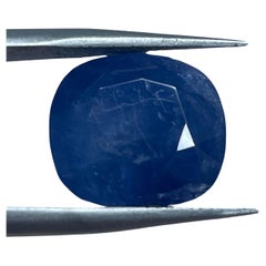 Saphir bleu non traité certifié GRS de 12,68 carats