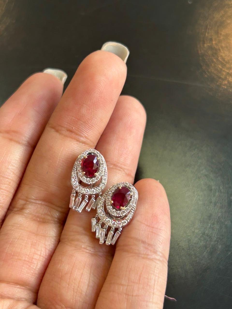 Boucles d'oreilles certifiées GRS de 1.27 carat de rubis birman, sang de pigeon et diamant en 18K WG Neuf - En vente à Bangkok, TH
