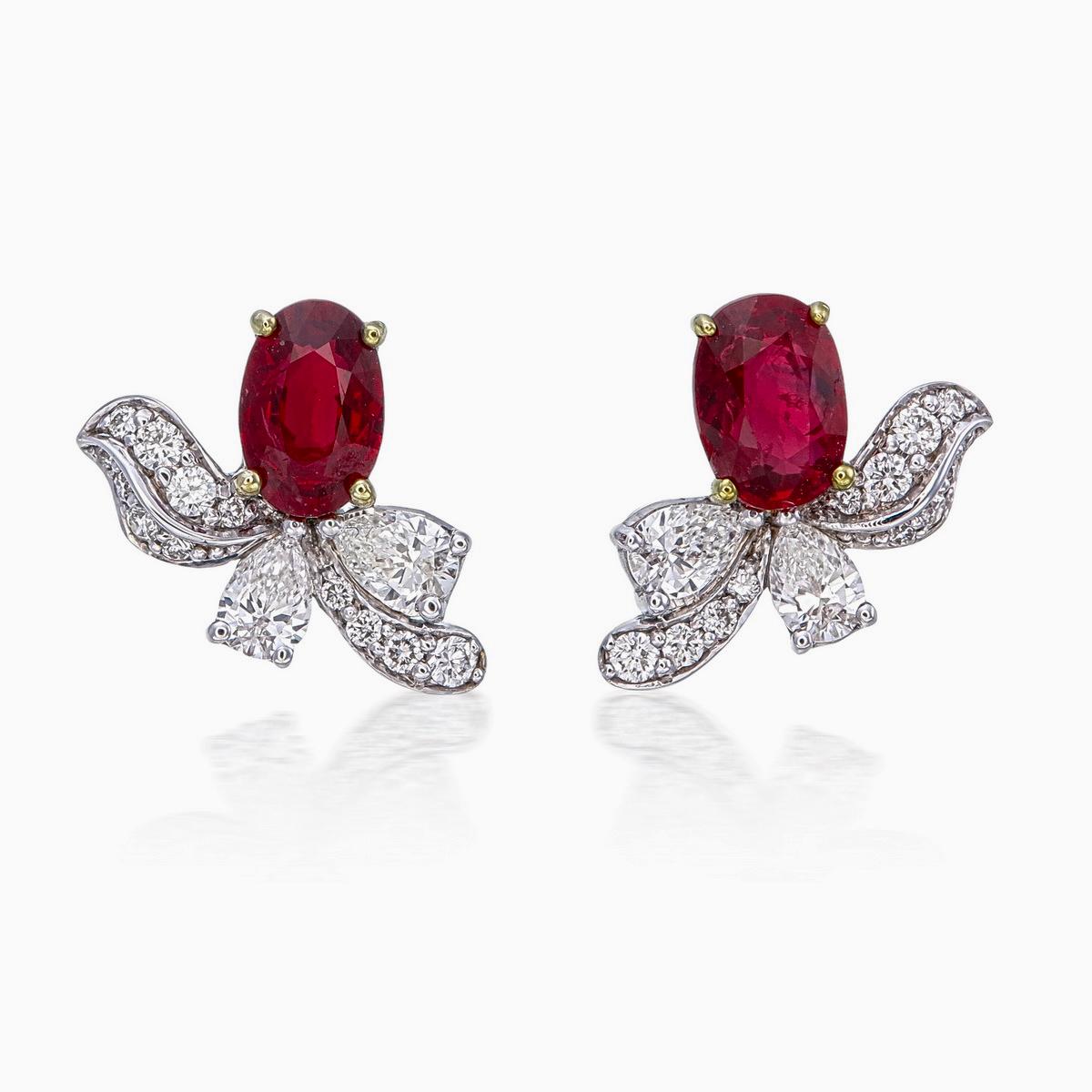 GRS Certified 1.35 Carat Pigeon Blood Ruby and Diamond Earrings In New Condition For Sale In Bangkok, TH