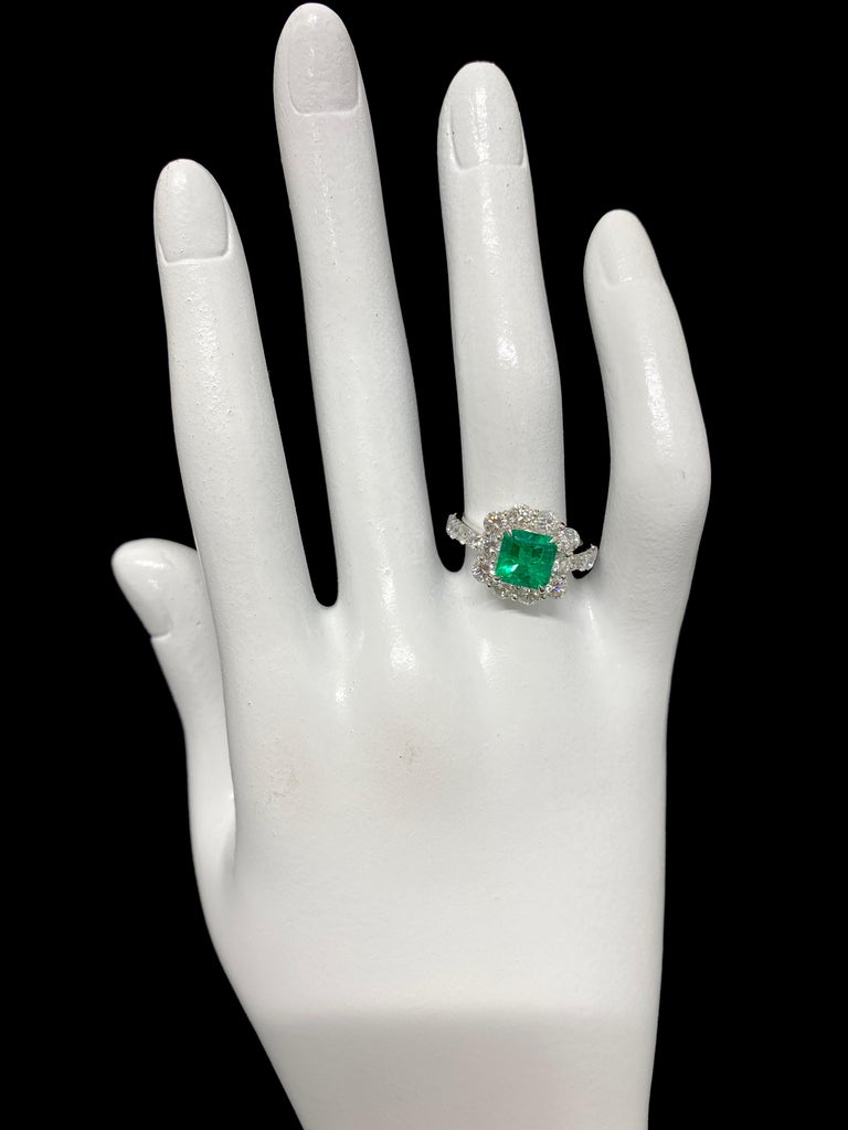 GRS Certified 1.43 Carat Natural Colombian Emerald Ring Set in Platinum For Sale 1