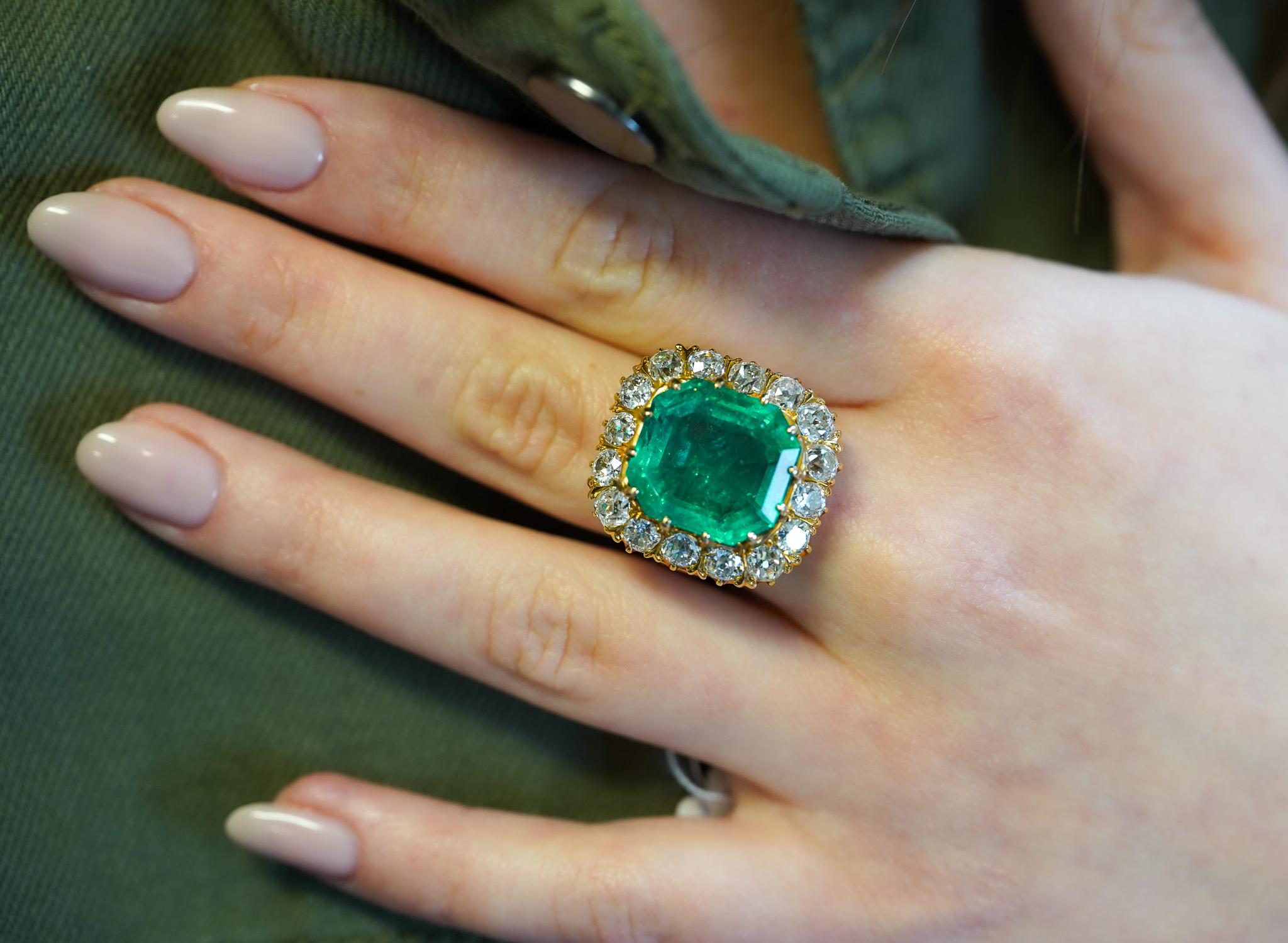 GRS Cert. 14.51 Carat Colombian Emerald and Old Euro Diamond Halo Filigree Ring For Sale 5