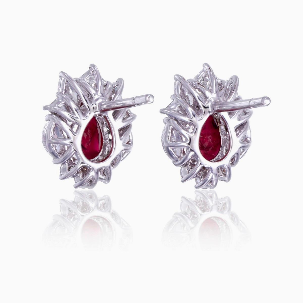 GRS Certified 1.48 Carat No Heat Burma Pigeon Blood Ruby in 18 Karat White Gold In New Condition For Sale In Bangkok, TH