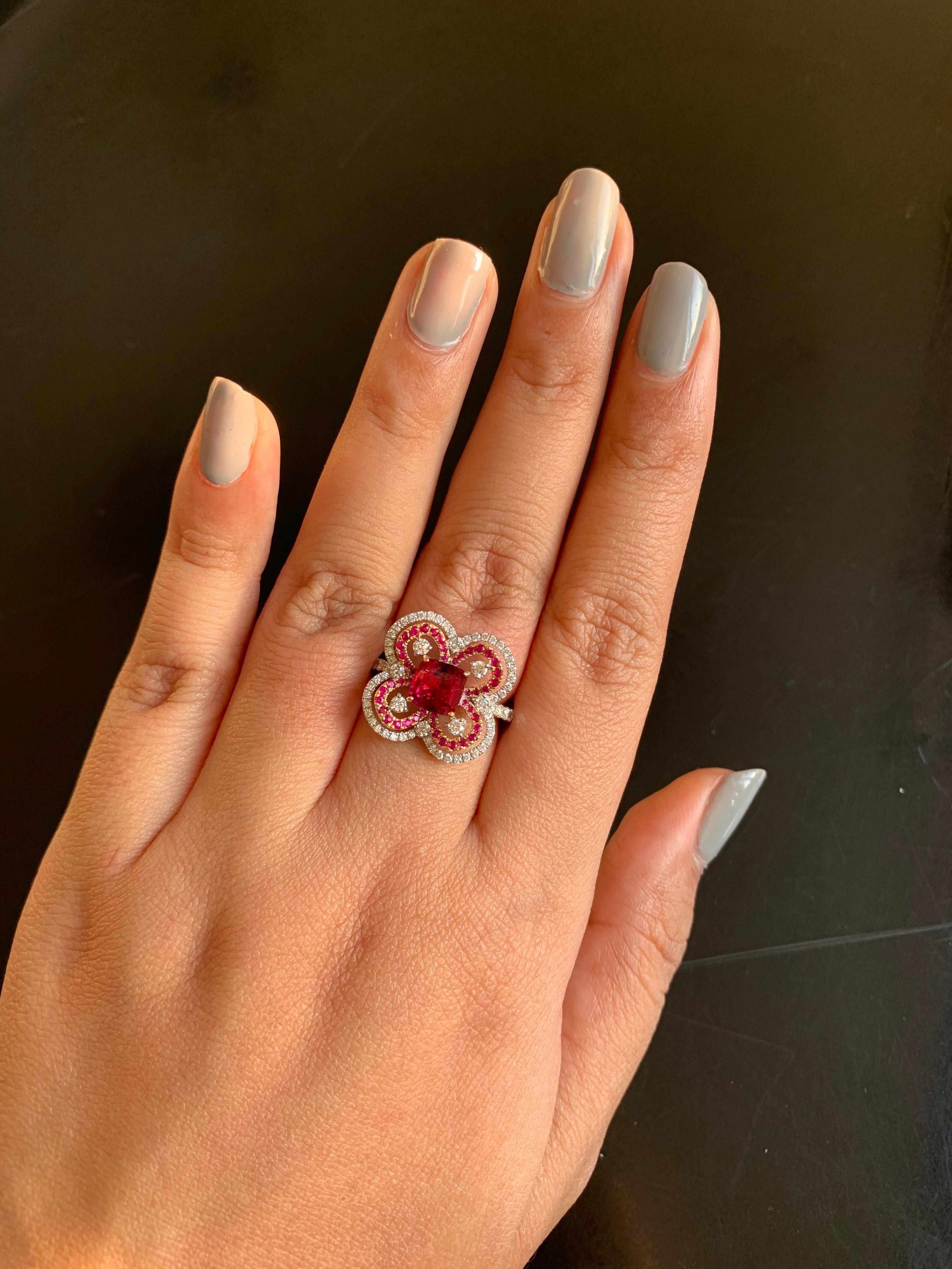 GRS Certified 1.50 Carat Burmese Ruby No Heat Pigeon Blood Ring in 18k Gold For Sale 4