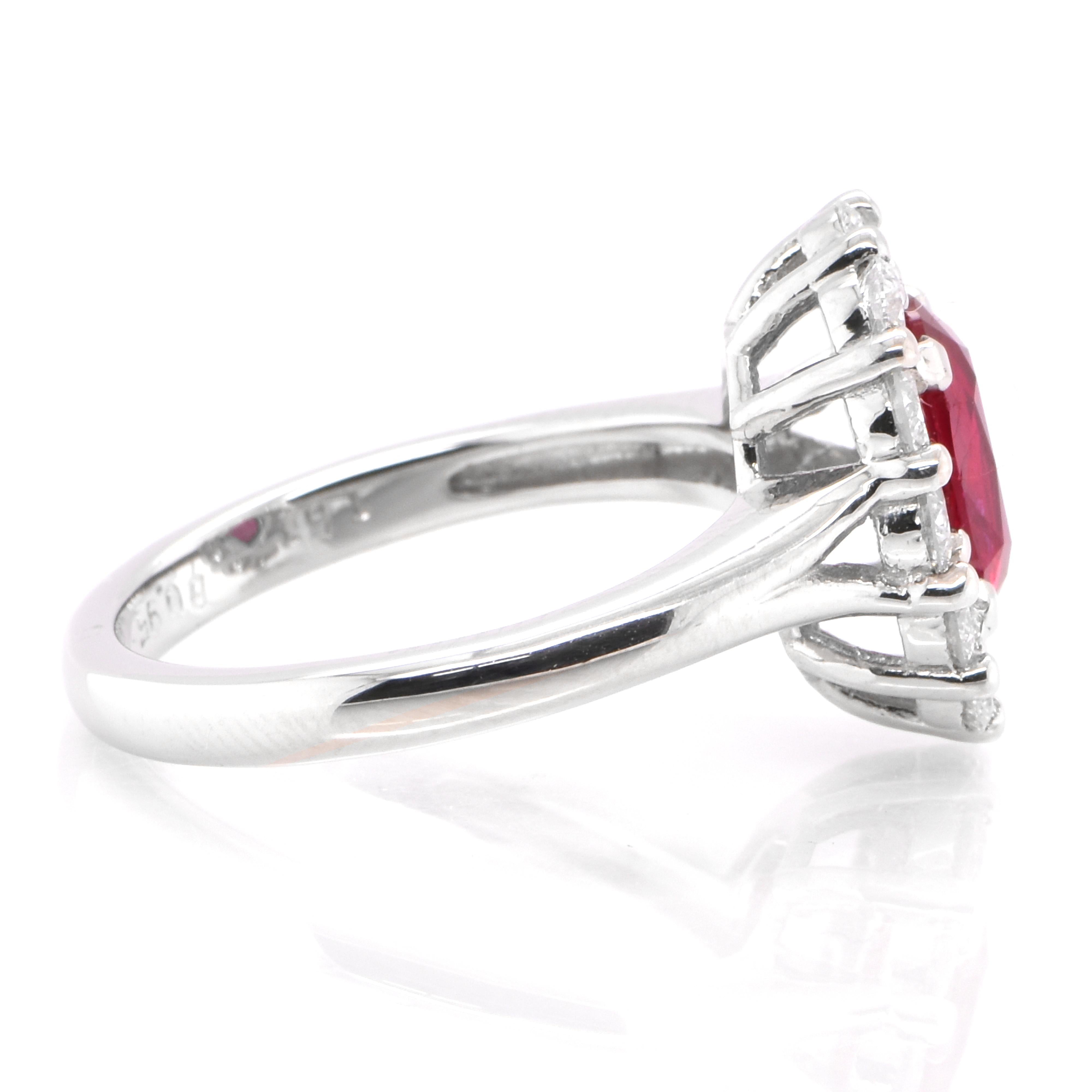 GRS Certified 1.51 Carat Unheated Pigeon's Blood Color Ruby Ring Set in Platinum In New Condition In Tokyo, JP
