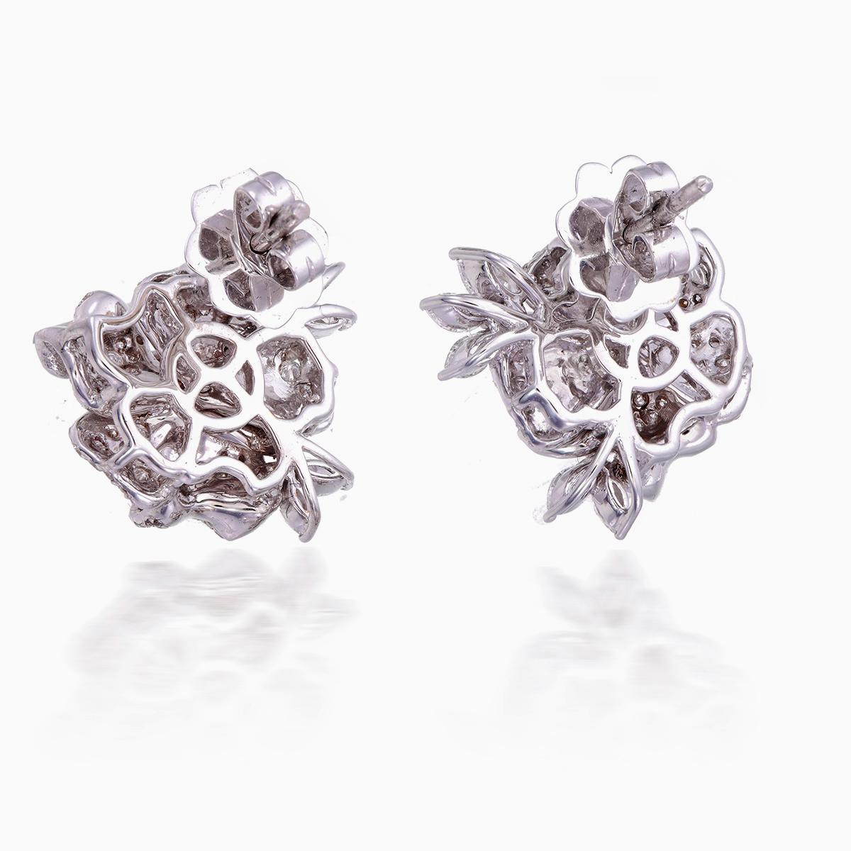 Modern GRS Certified 1.54 Carat Burmese No Heat Pigeon Blood Ruby and Diamond Earrings For Sale