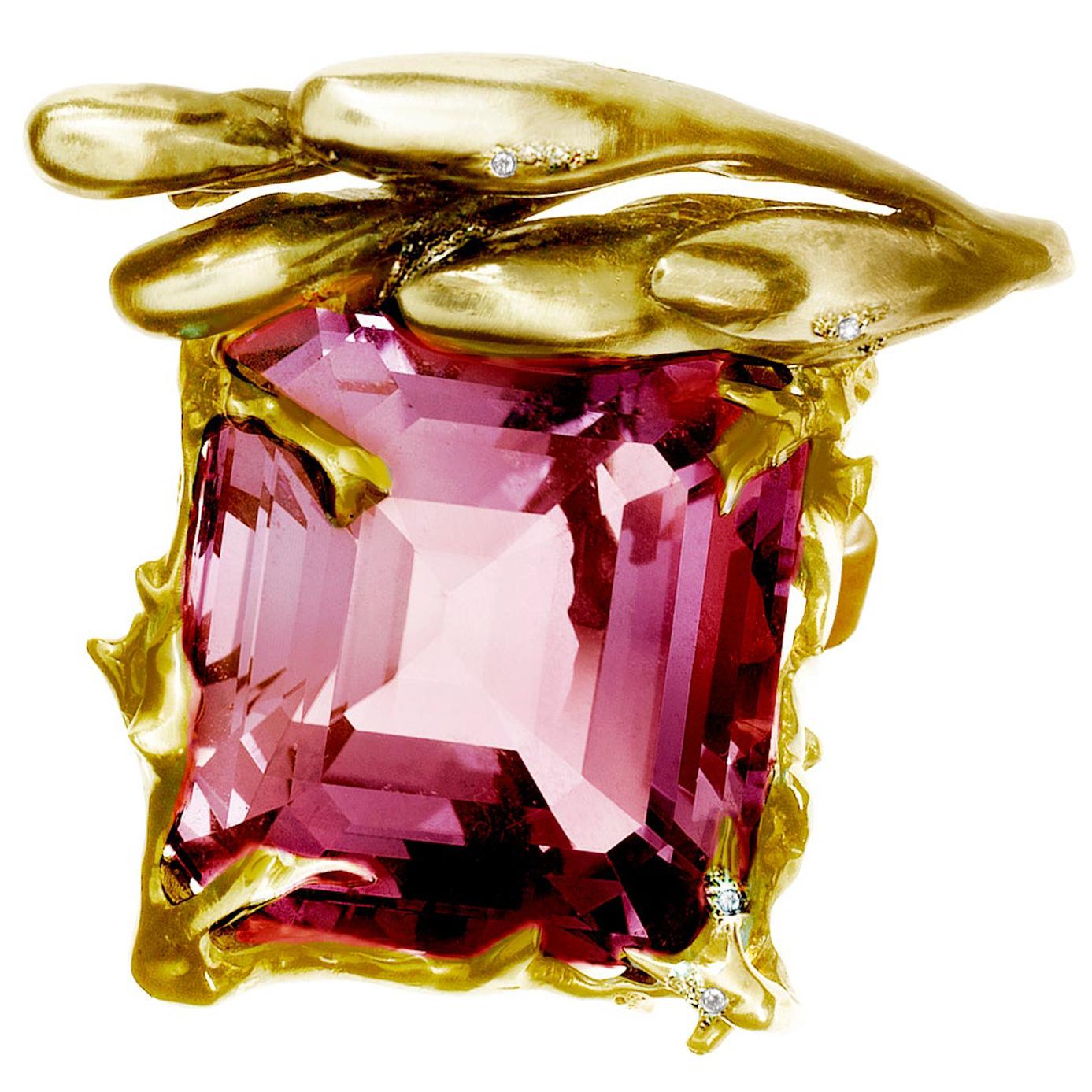 GRS Certified Seventeen Carats Pink Burma Spinel Yellow Gold Engagement Ring