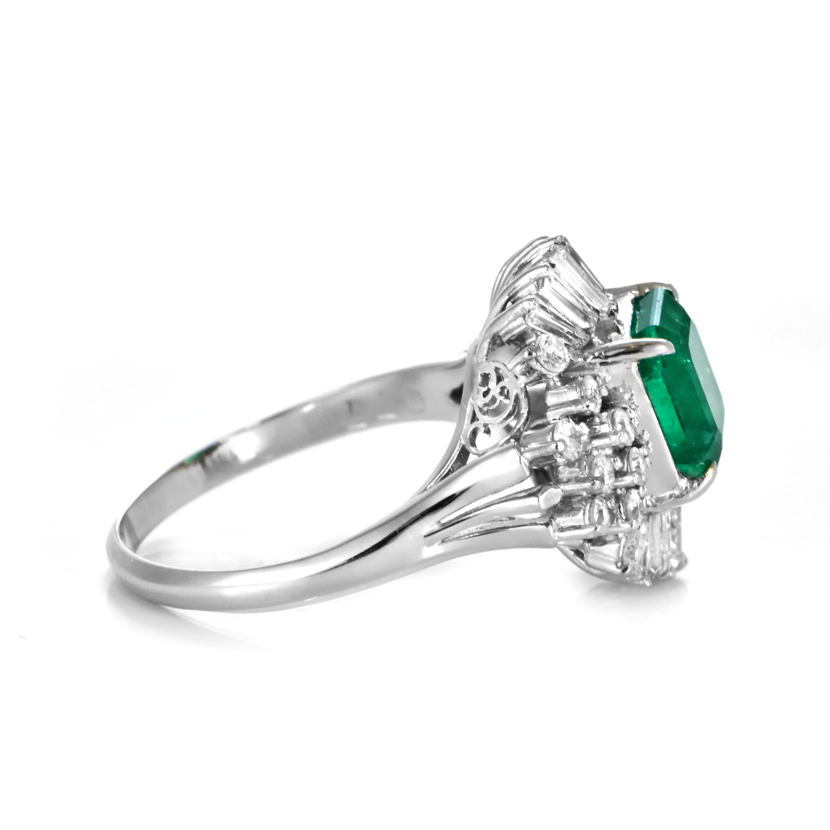 GRS Certified 1.90 Carat Colombian, Muzo-Green Emerald Ring Made in Platinum For Sale 5