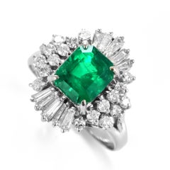 GRS Certified 1.90 Carat Colombian, Muzo-Green Emerald Ring Made in Platinum