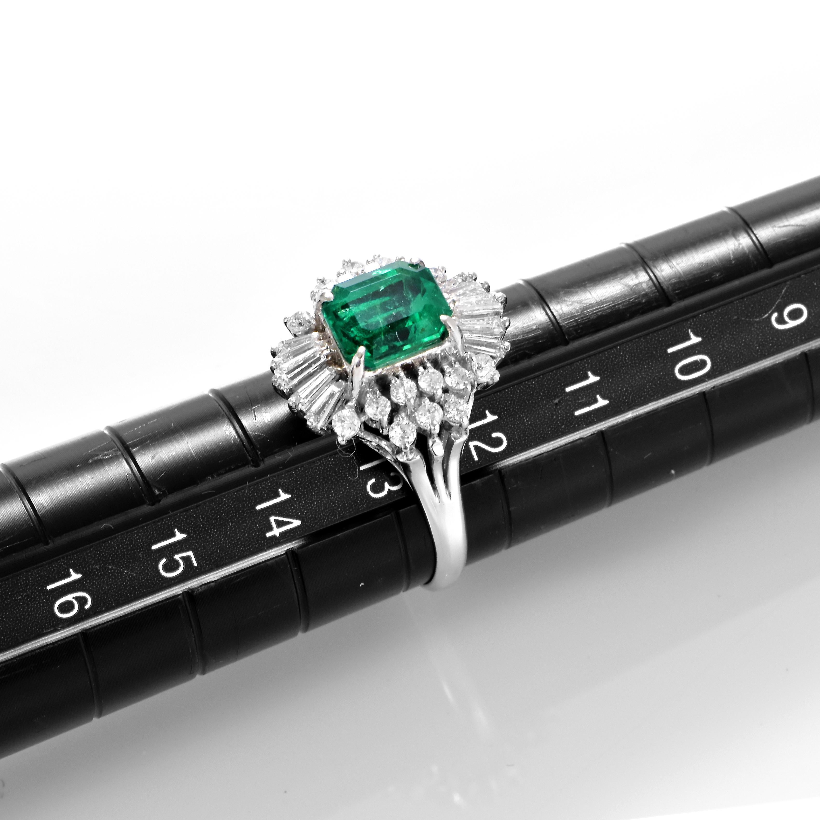 GRS Certified 1.90 Carat Colombian, Muzo-Green Emerald Ring Made in Platinum For Sale 3