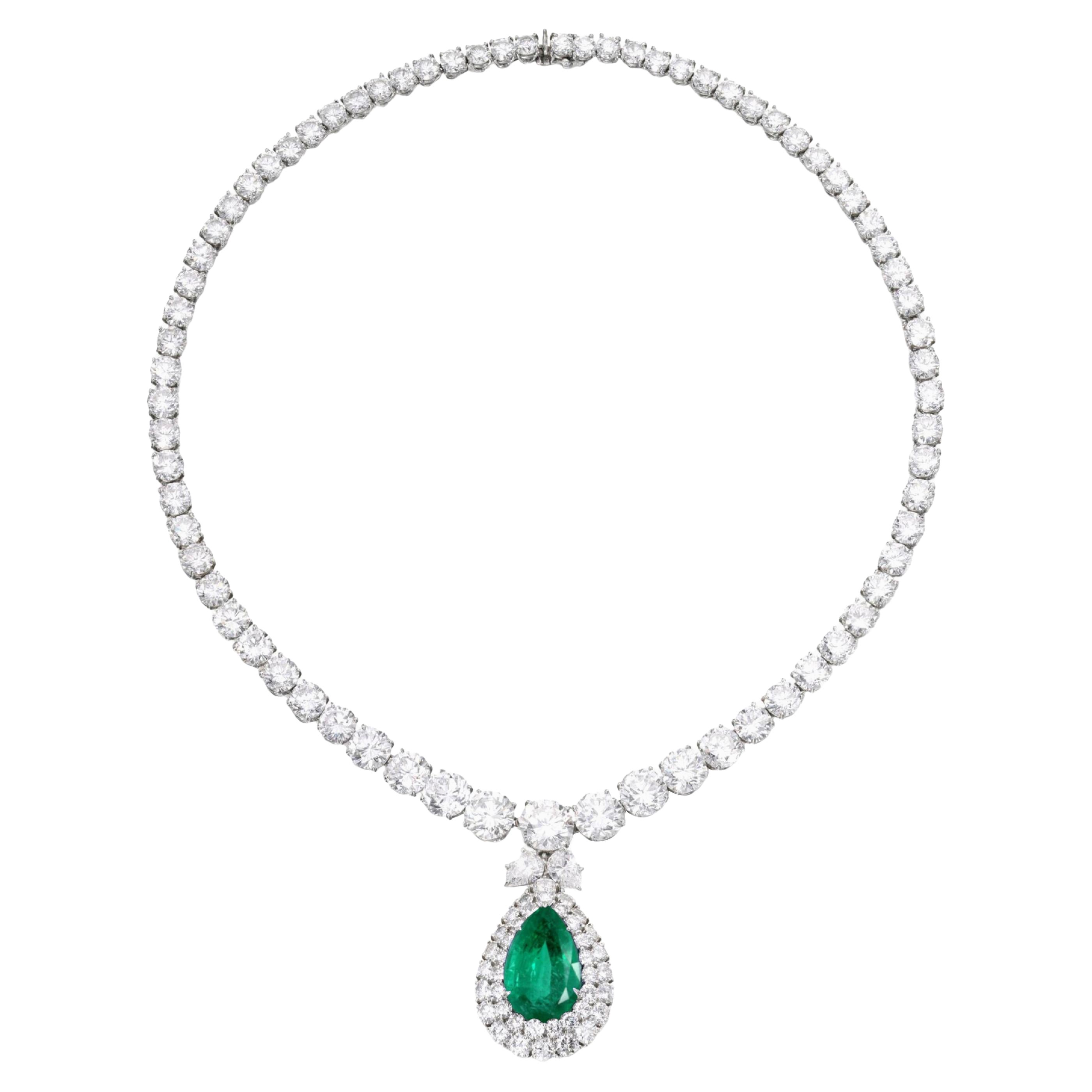 GRS Certified 20 Karat Natürlicher Grüner Smaragd Diamant Gold Halskette im Angebot