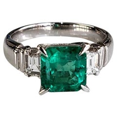 GRS certified 2.05 carats Mariposa Colombian Emerald & Diamonds Engagement Ring