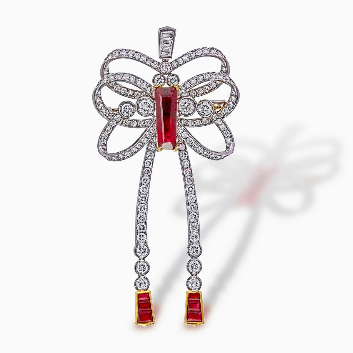 Tapered Baguette GRS Certified 2.12 Carat Pigeon Blood Burmese No Heat Ruby Diamond Pendant 18K For Sale