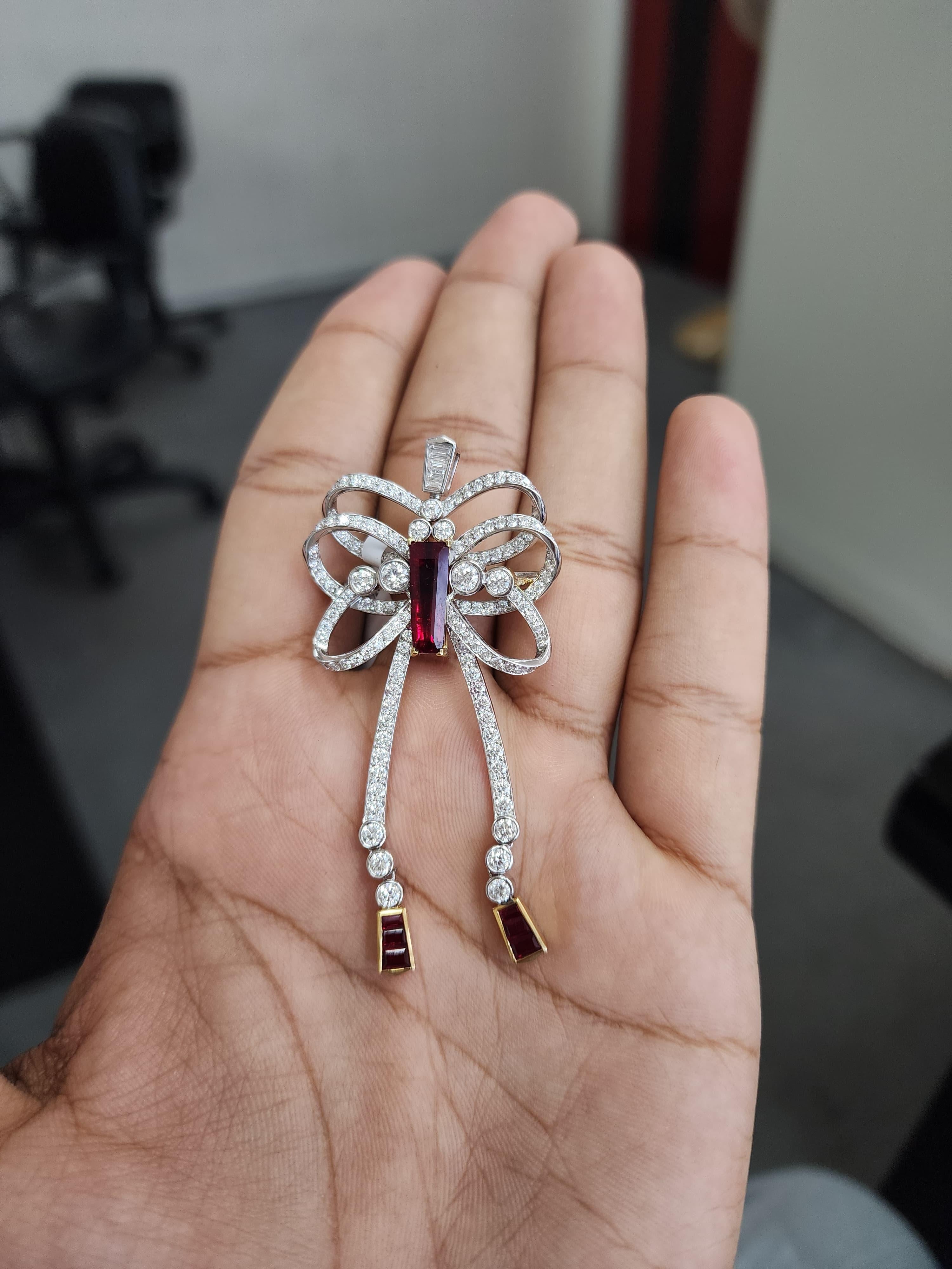 GRS Certified 2.12 Carat Pigeon Blood Burmese No Heat Ruby Diamond Pendant 18K For Sale 1