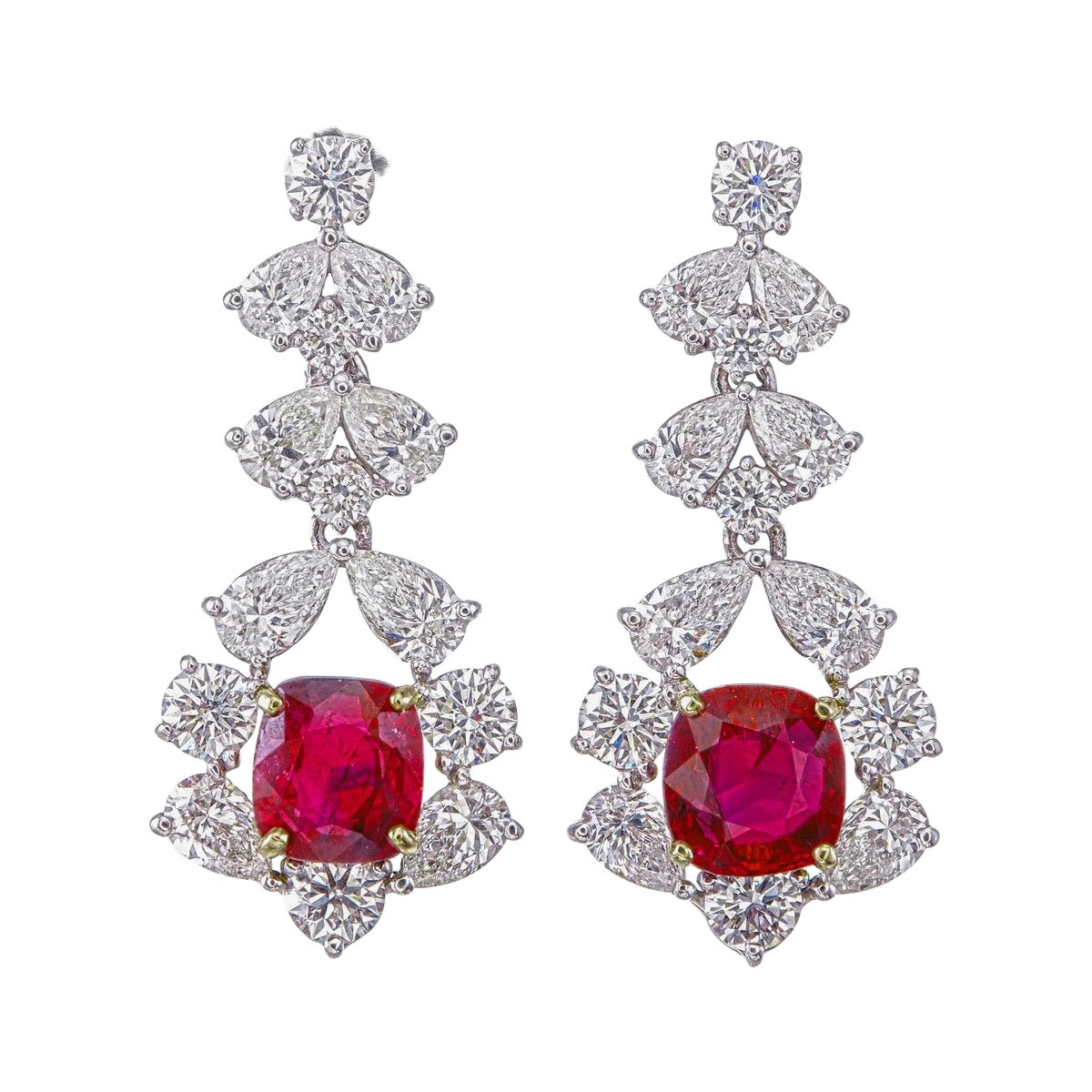 Orecchini con diamanti e sangue di piccione di Birmania da 2,16 carati certificati GRS in WG 8K