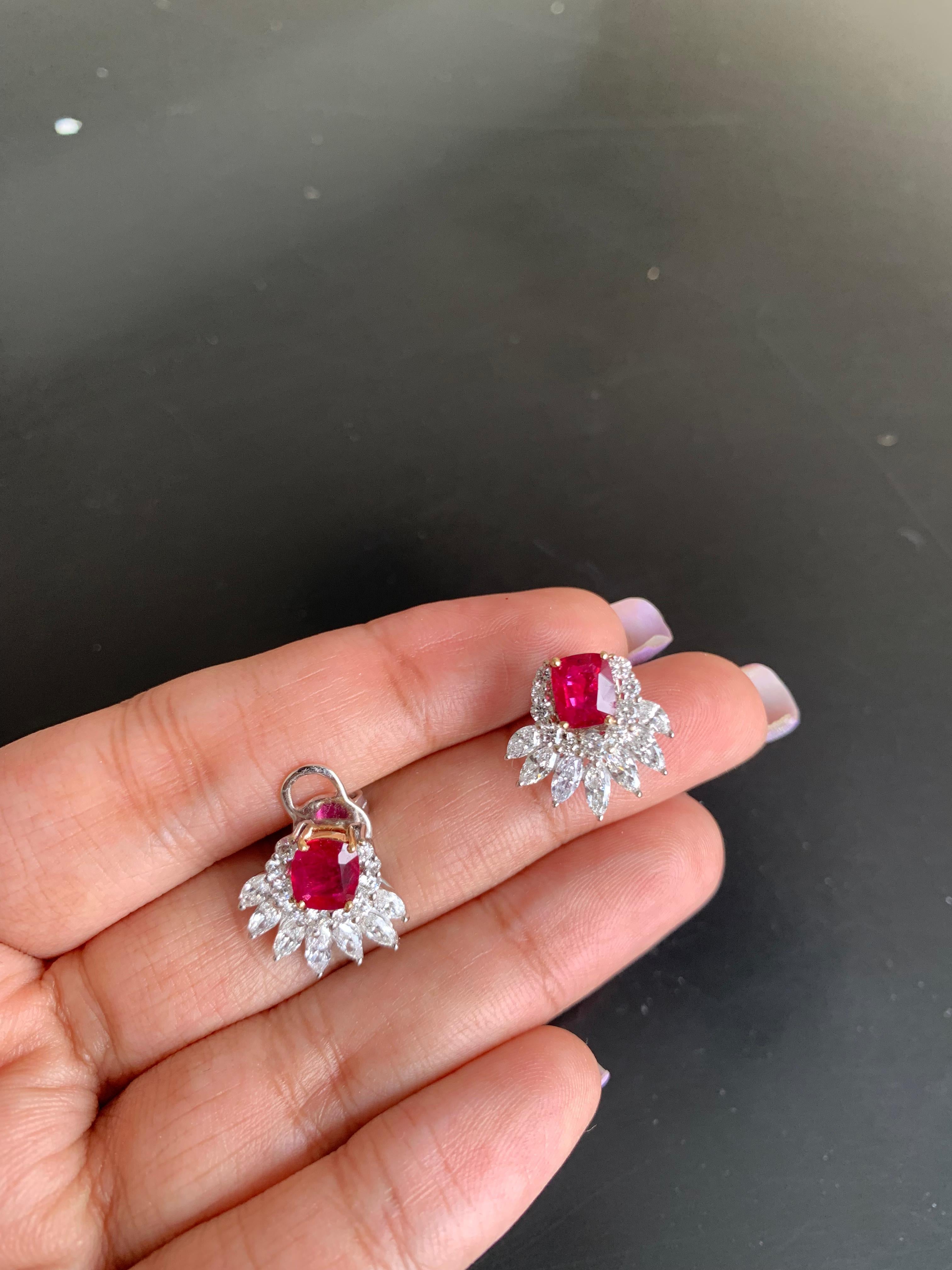 Boucles d'oreilles certifiées GRS de 2.17 carats de rubis birman et diamants en 18k WG Neuf - En vente à Bangkok, TH