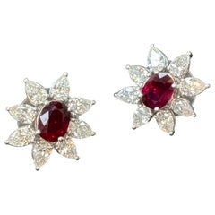 Orecchini in platino con diamante rosso rubino certificato GRS da 2,22 carati Burma No Heat Vivid Diamonds