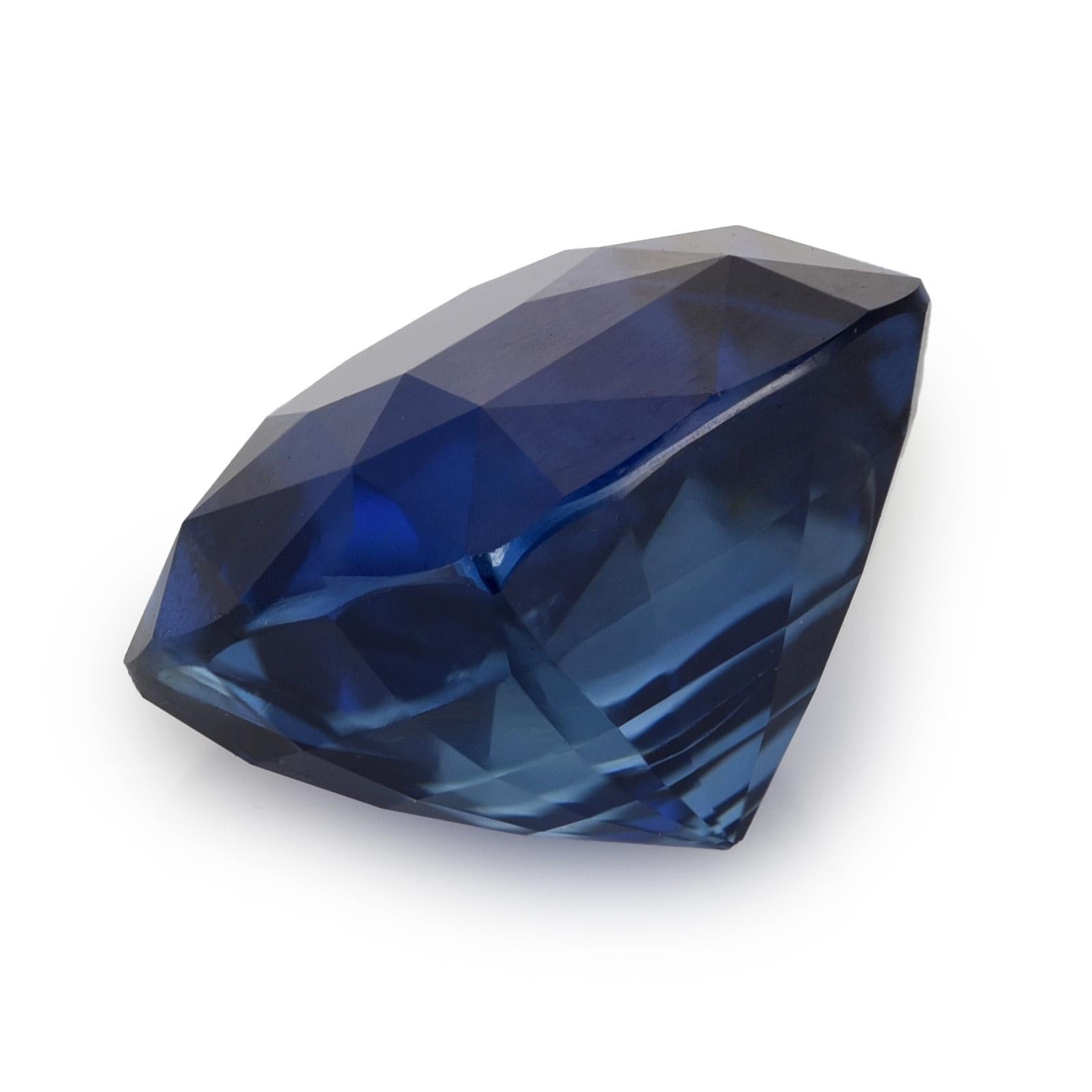 GRS Certified 2.25 Carats Blue Sapphire In New Condition For Sale In Los Angeles, CA
