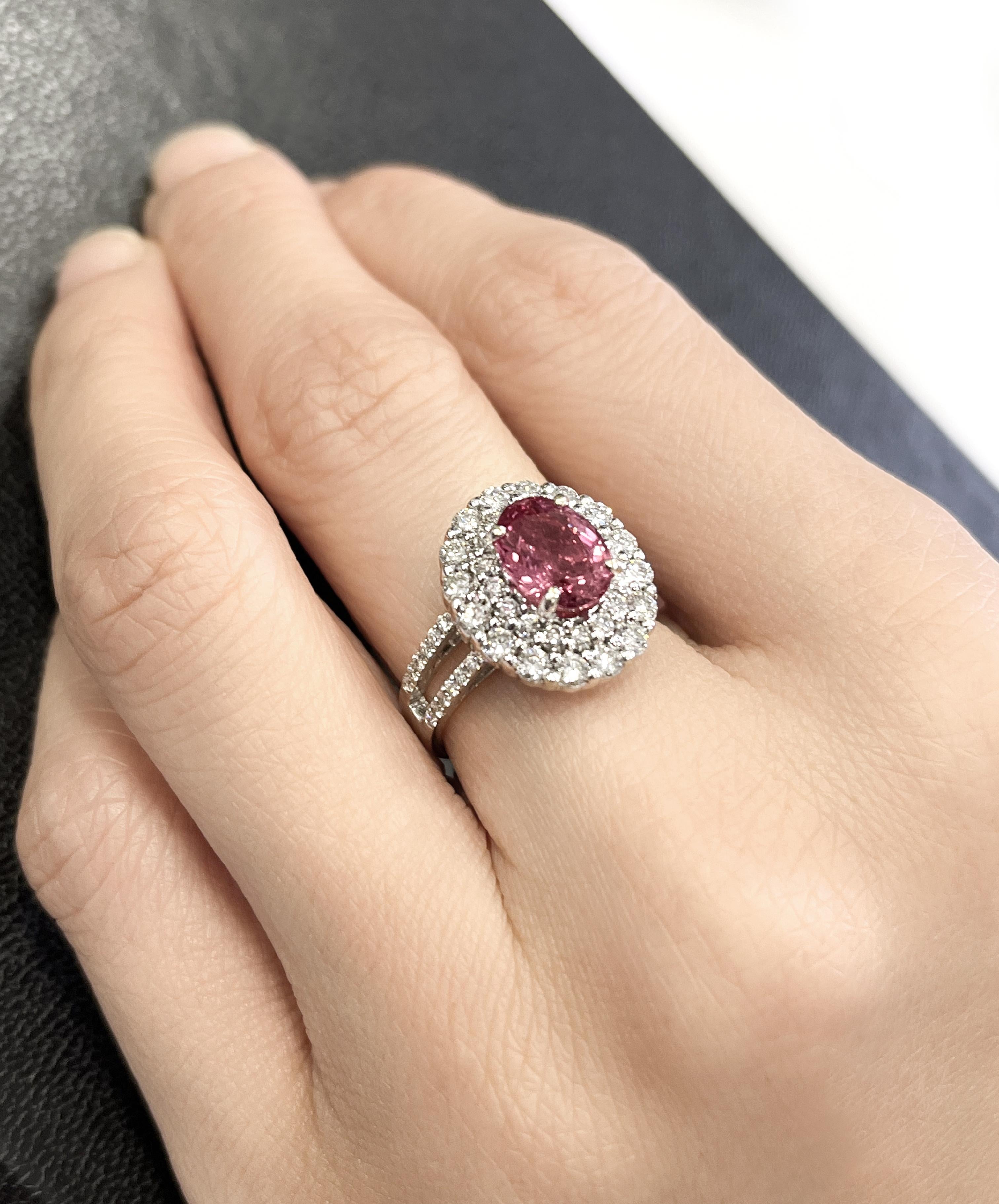 GRS Certified 2.33 Carat Pink Sapphire and Diamond Ring in 18K White Gold In New Condition For Sale In Miami, FL