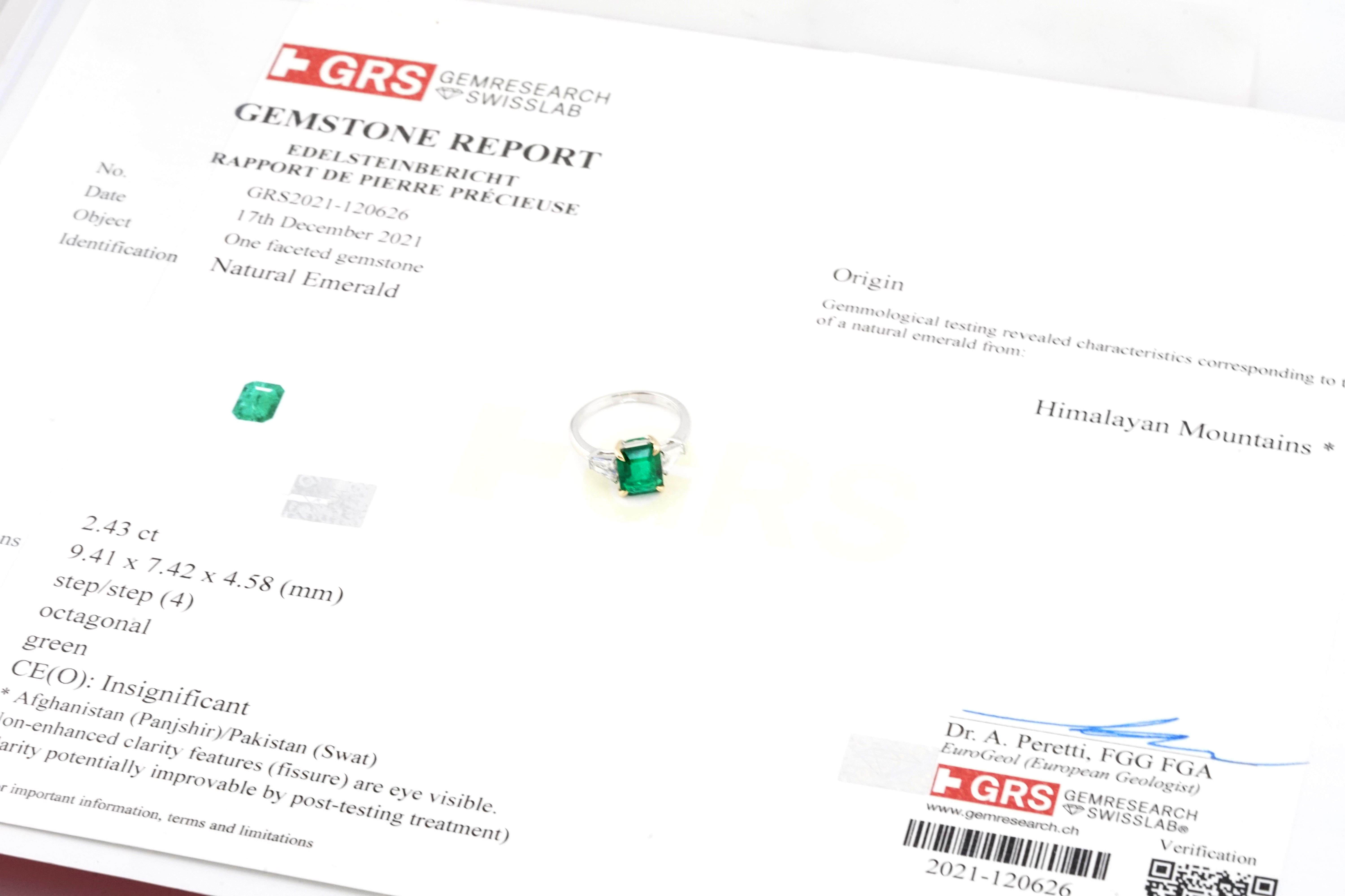 Bague en or 18 carats avec émeraude verte de l'Himalaya de 2,43 carats, certifiée GRS Unisexe en vente