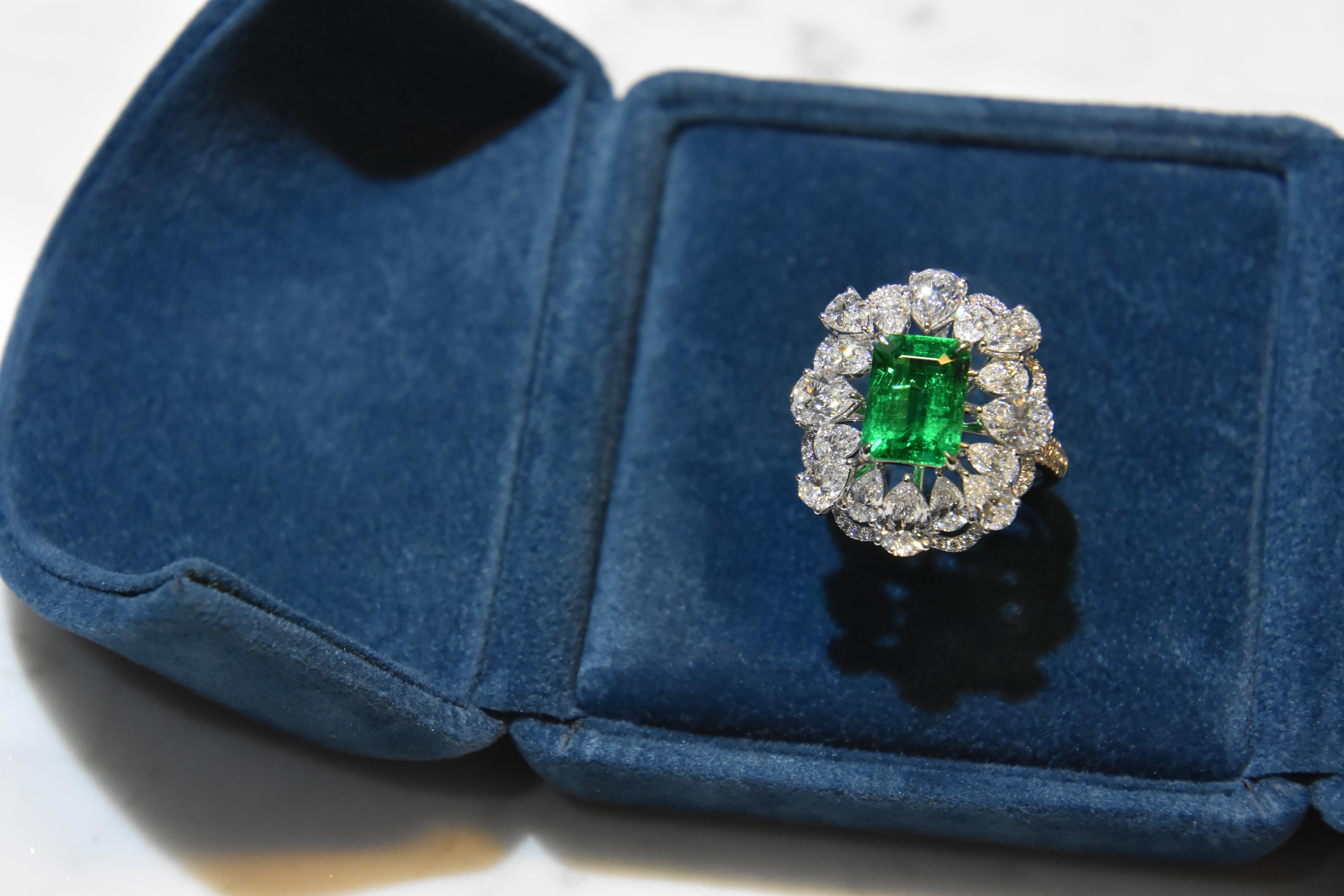 GRS Certified 2.48 Carat Colombia Emerald Ring 'Muzo' 'Vivid Green' 14