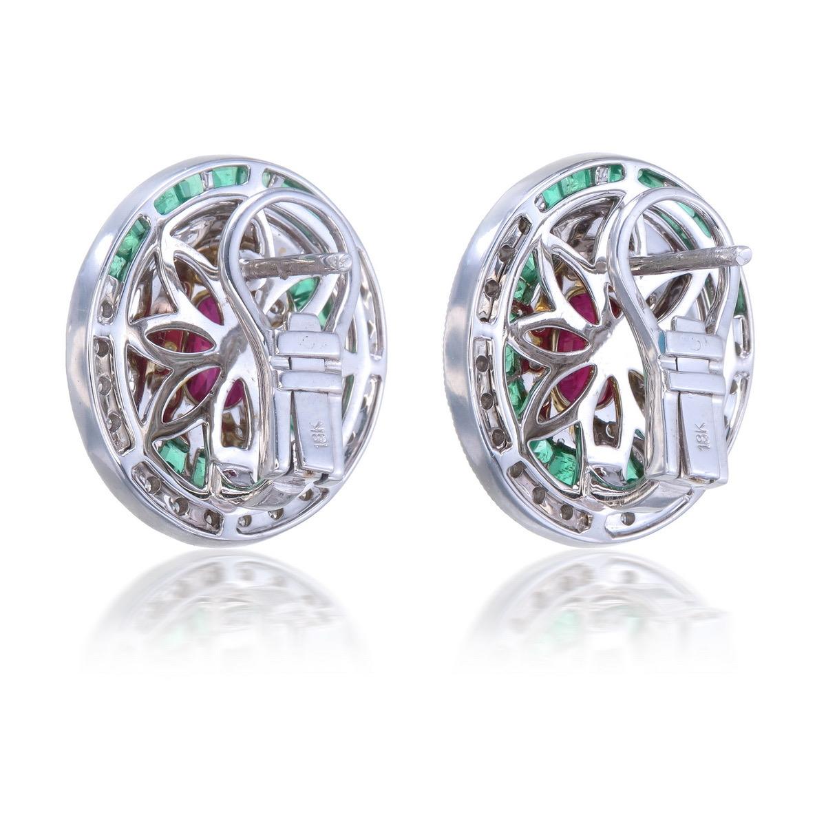 GRS Certified 2.50 Carat Burmese Pigeon Blood No Heat Ruby and Diamond Earrings In New Condition For Sale In Bangkok, TH