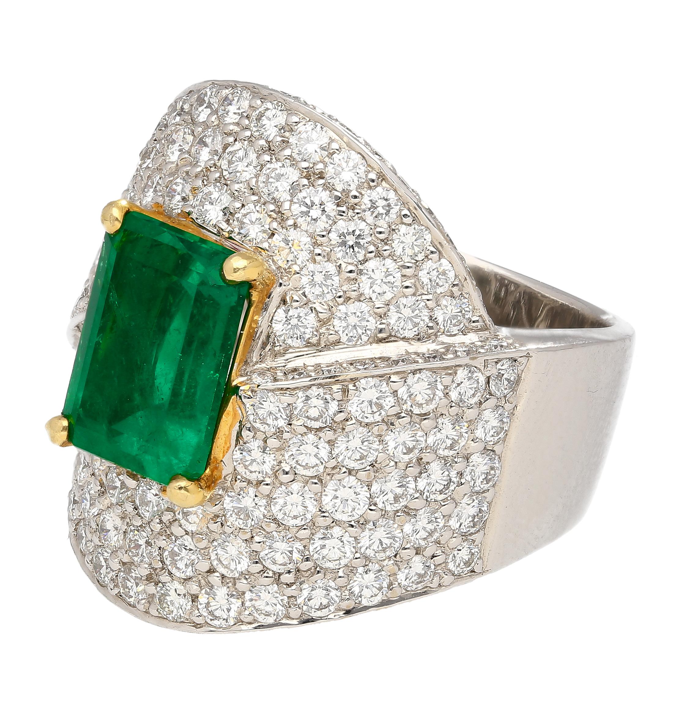 Emerald Cut GRS Certified 2.53 Carat Vivid Green Colombian Minor Oil Emerald & Diamond Ring For Sale