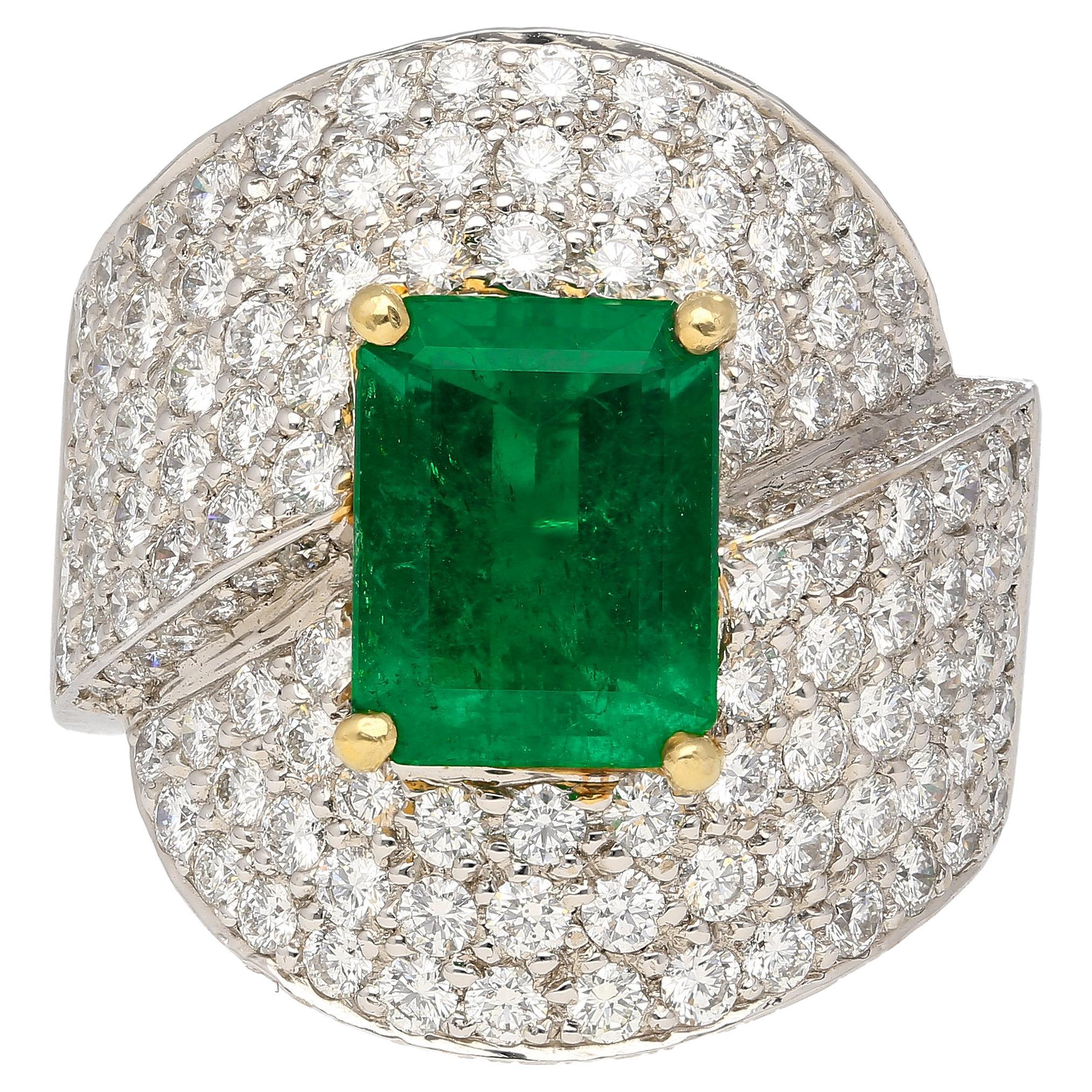 GRS Certified 2.53 Carat Vivid Green Colombian Minor Oil Emerald & Diamond Ring For Sale