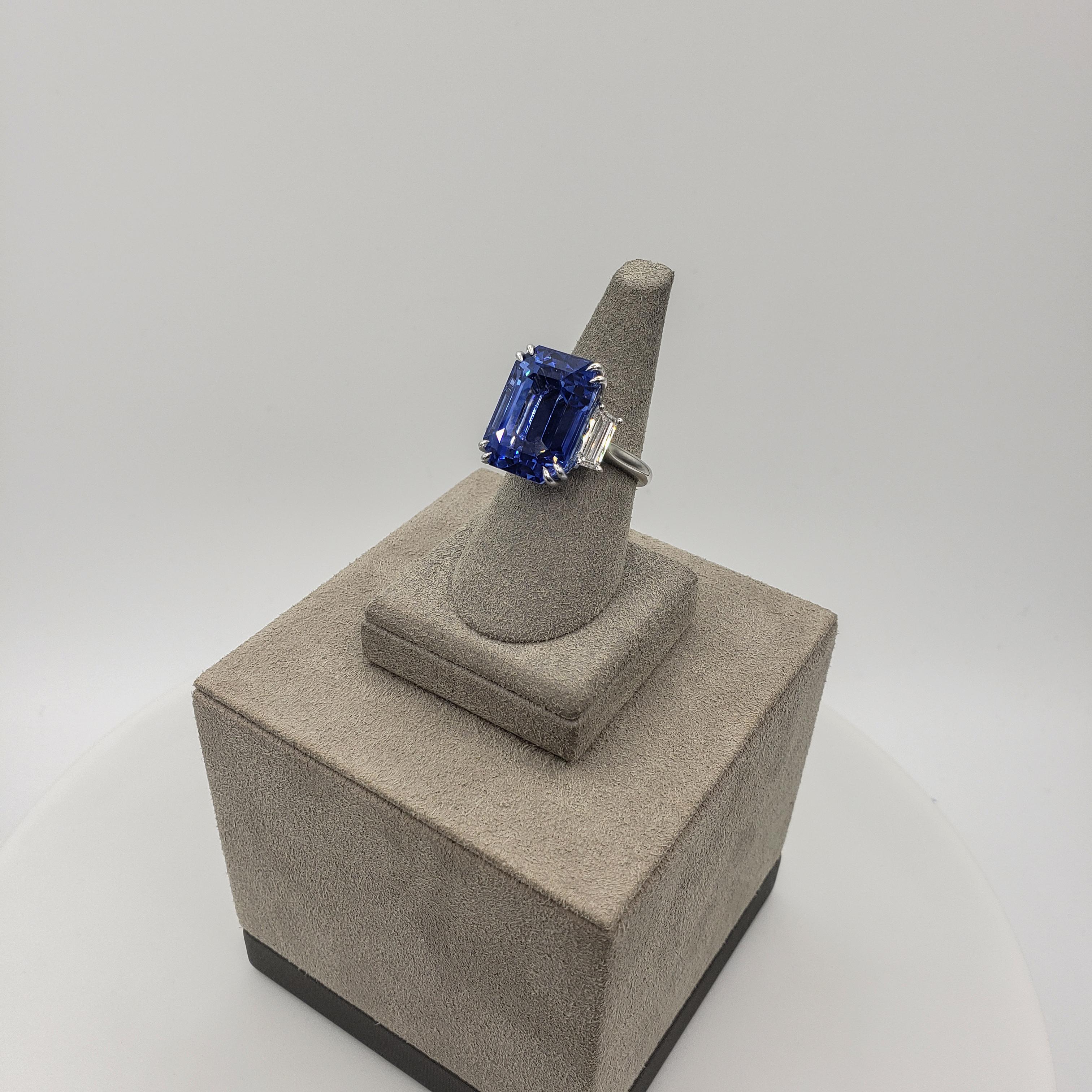 26.14 Carats Emerald Cut Ceylon Blue Sapphire & Diamond Engagement Ring For Sale 5