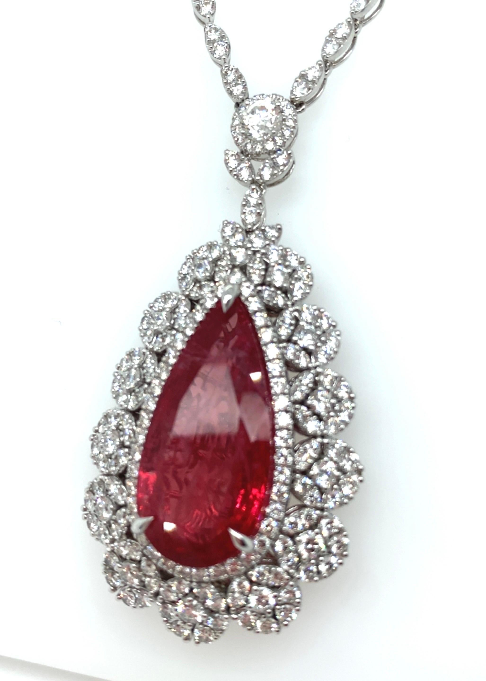 Women's GRS Certified 26.22 Carat Pear Cut Tanzanian Pink Spinel Diamond Necklace For Sale