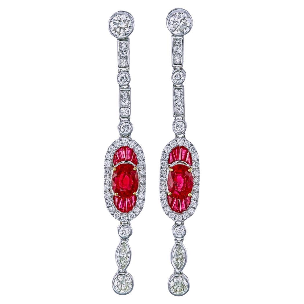 Orecchini con diamanti e sangue di piccione di Birmania da 2,63 carati certificati GRS in 18 carati