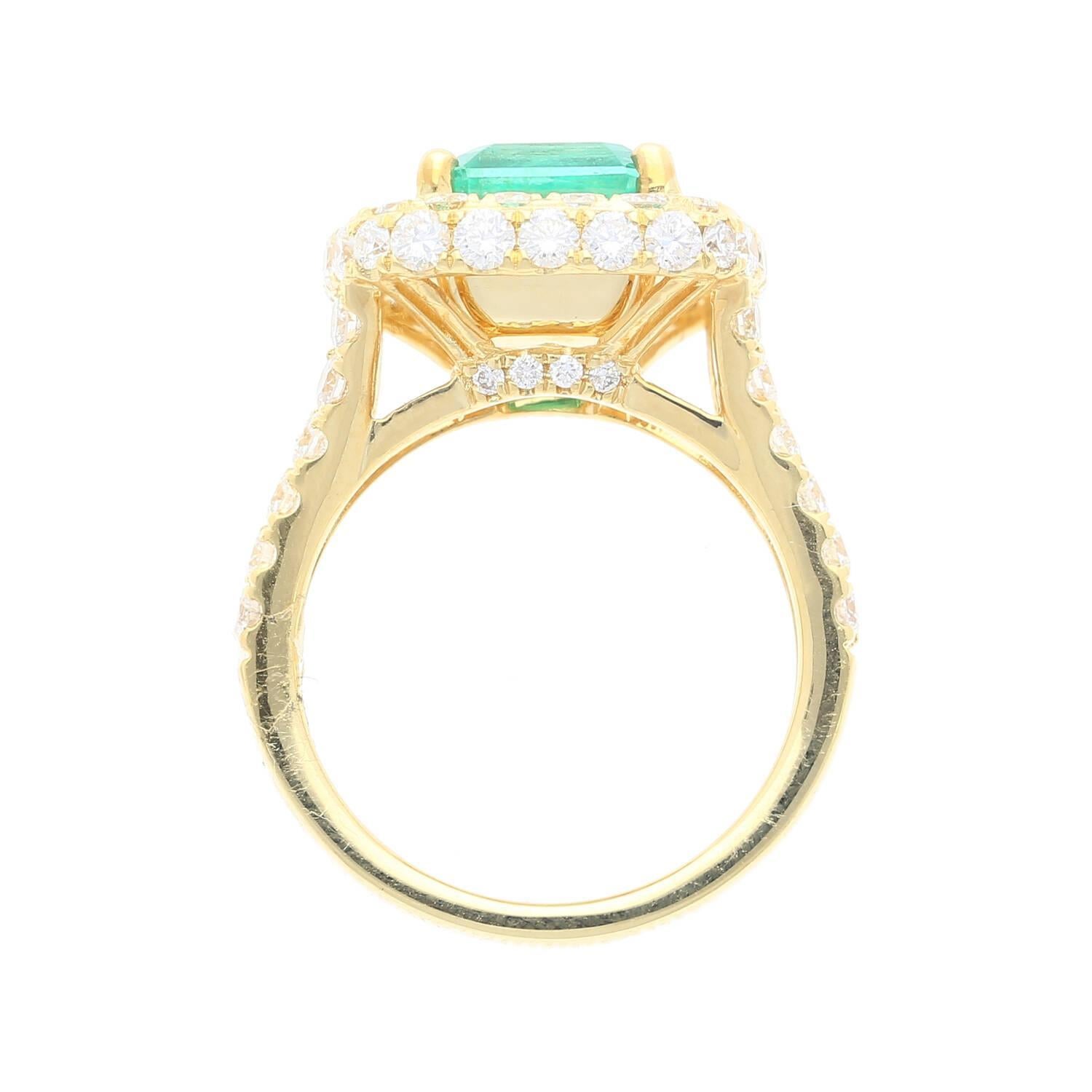 Art Deco GRS Certified 2.66 Carat Minor Oil Colombian Emerald and Diamond Pave Ring For Sale