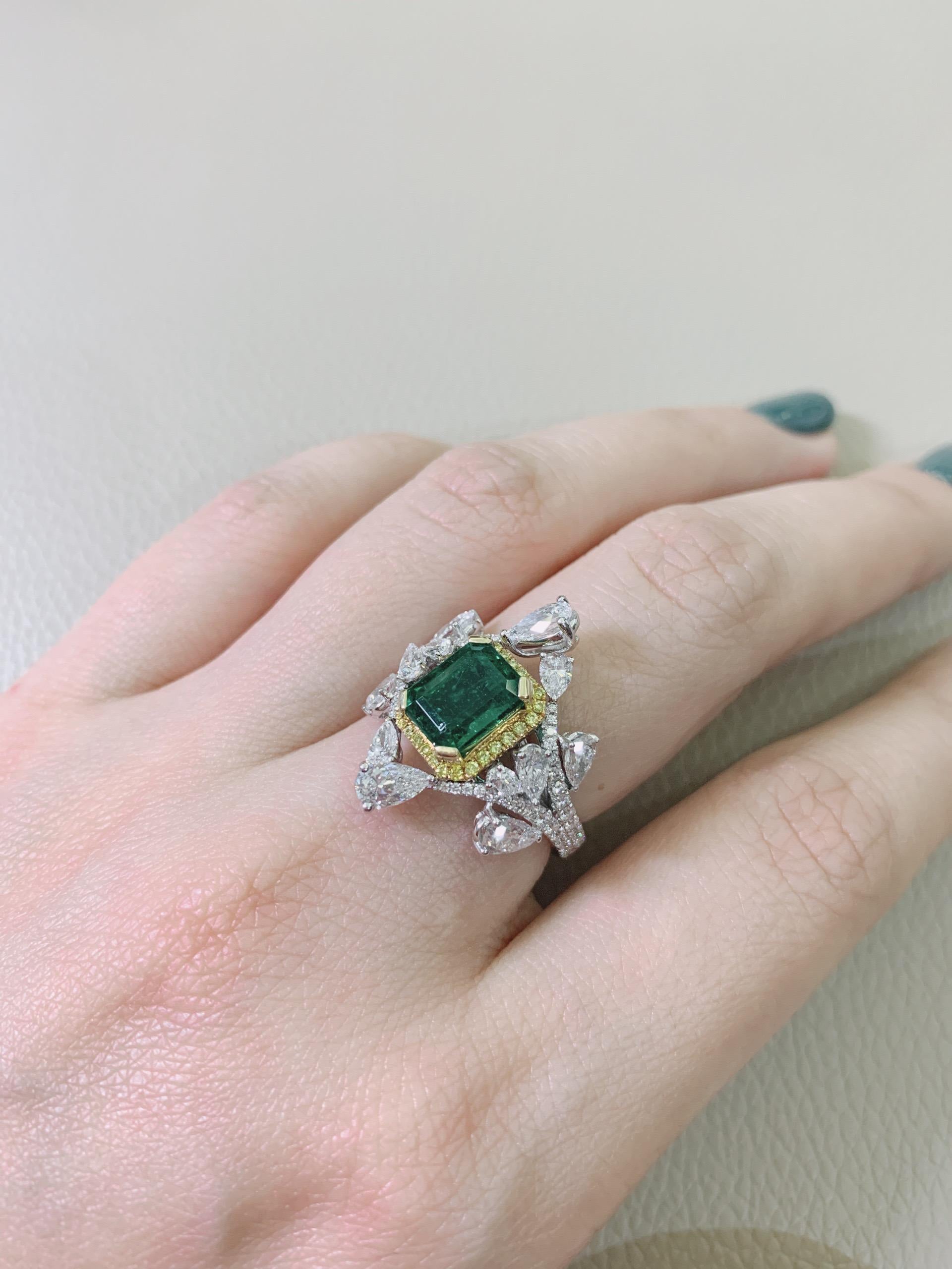White Gold GRS Certified 2.79 Carat Zambia Emerald Yellow Diamond Ring For Sale 1
