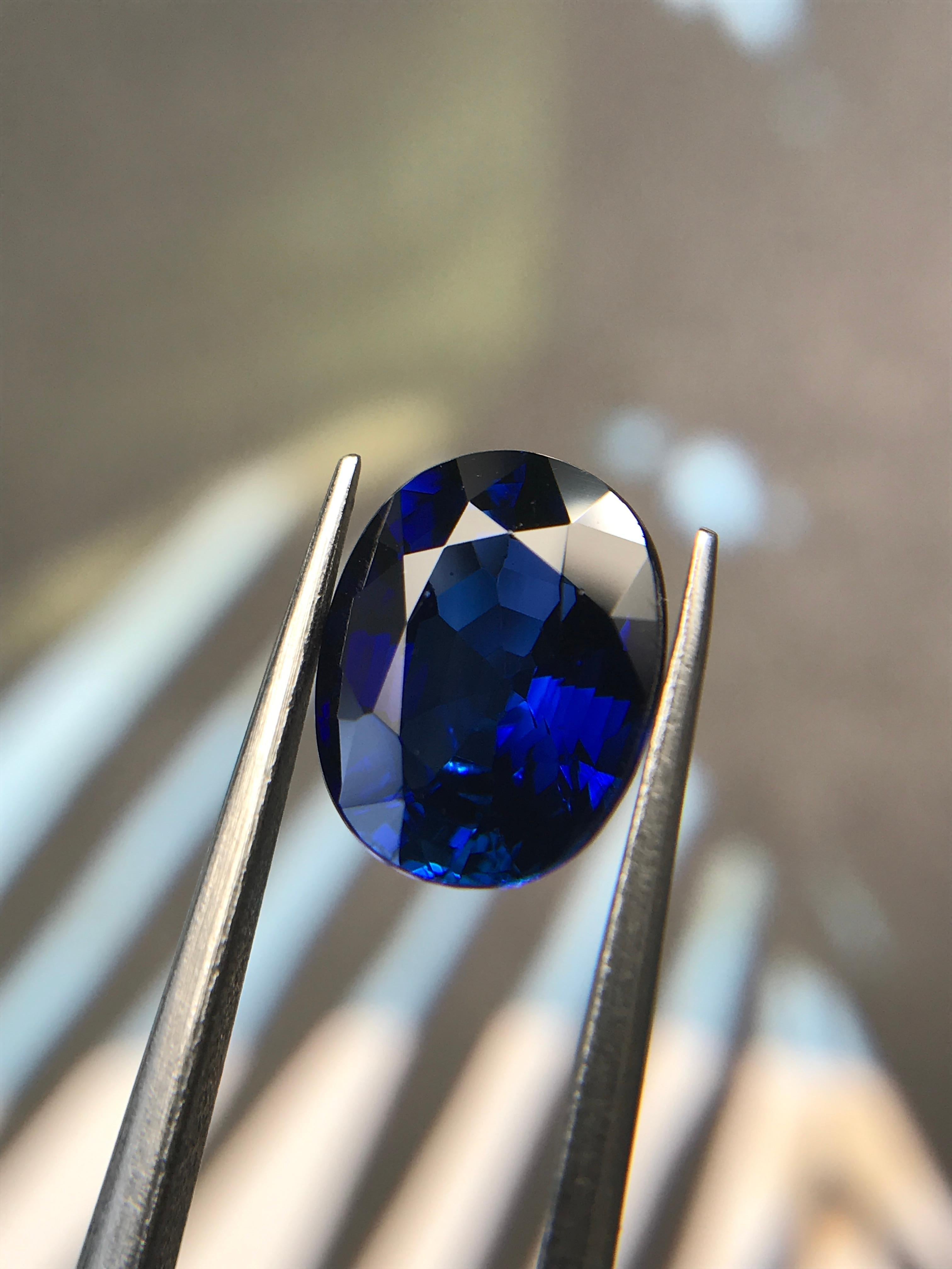 Dazzling 2.88 carat natural oval sapphire in rich royal blue colour perfect for a timeless jewellery piece.

We specialise in colour gemstones and offer a bespoke jewellery service. The production time for bespoke pieces is usually 4-8 weeks from