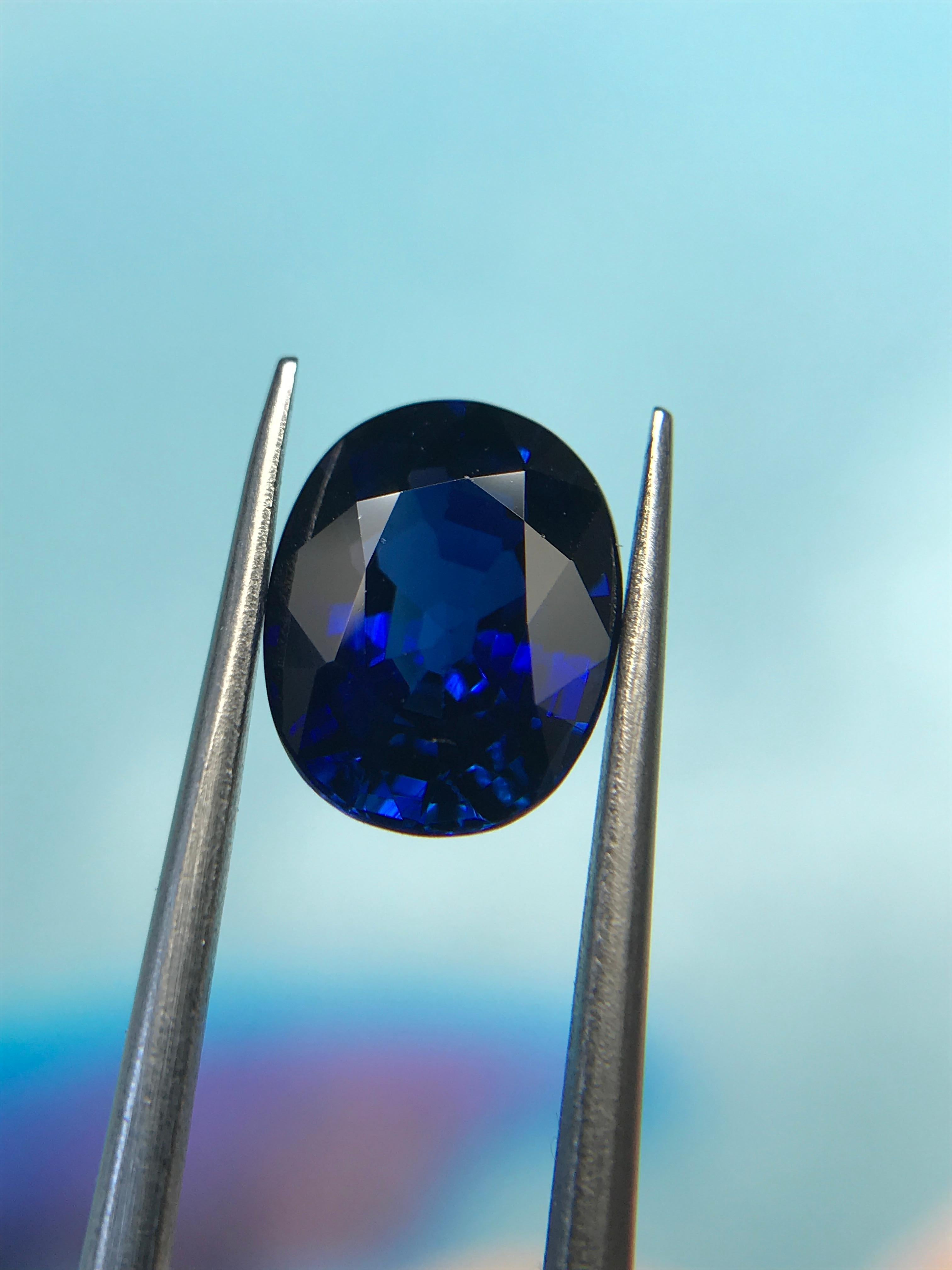 Oval Cut GRS Certified 2.88 Carat Royal Blue, Oval Sapphire For Sale