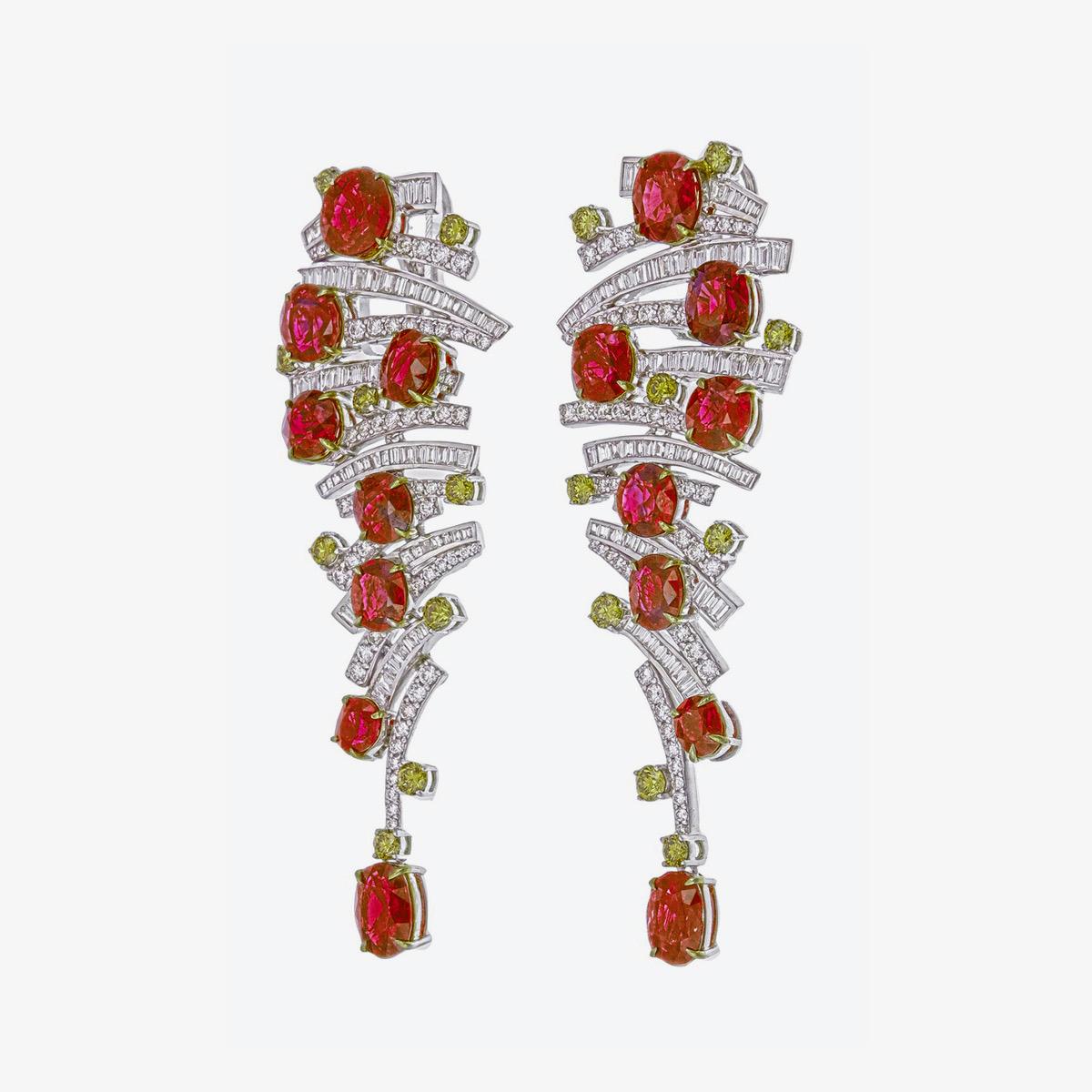 Moderno Orecchini con diamanti e sangue di piccione di Birmania da 2,92 carati certificati GRS in oro 18 carati in vendita